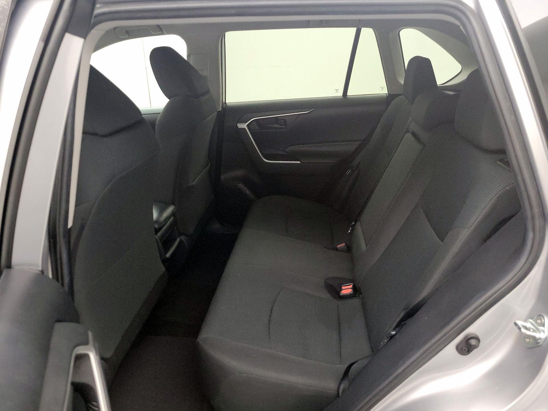 Thumbnail: 2019 Toyota RAV4 - 19