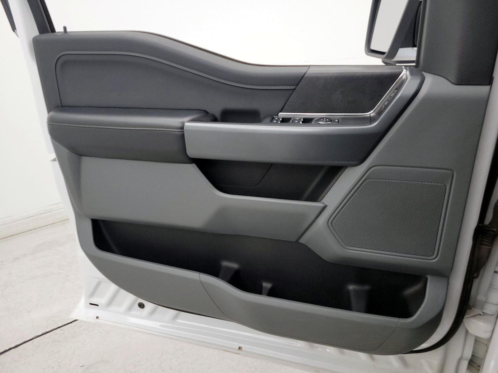 2024 Ford F-150 XLT - Photo 13