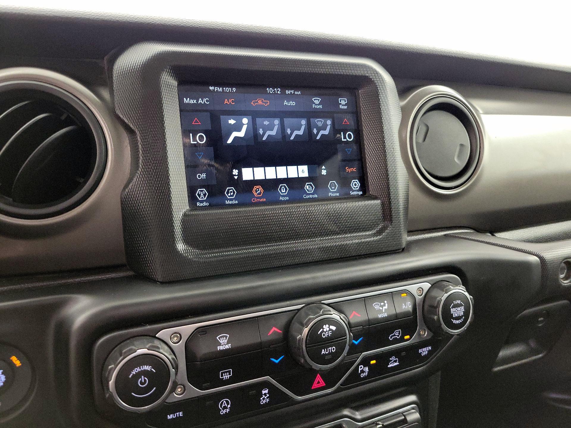 Thumbnail: 2022 Jeep Gladiator - 16