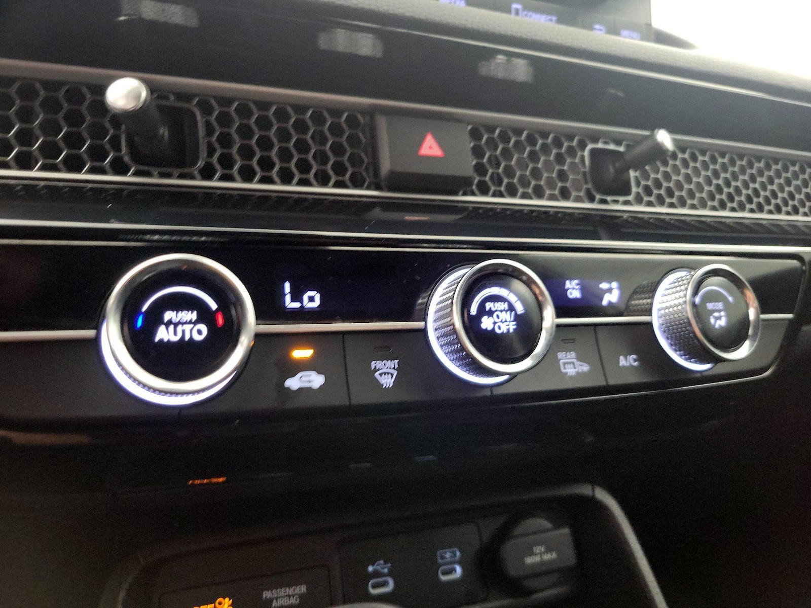 2025 Honda Civic Hatchback Sport - Photo 17