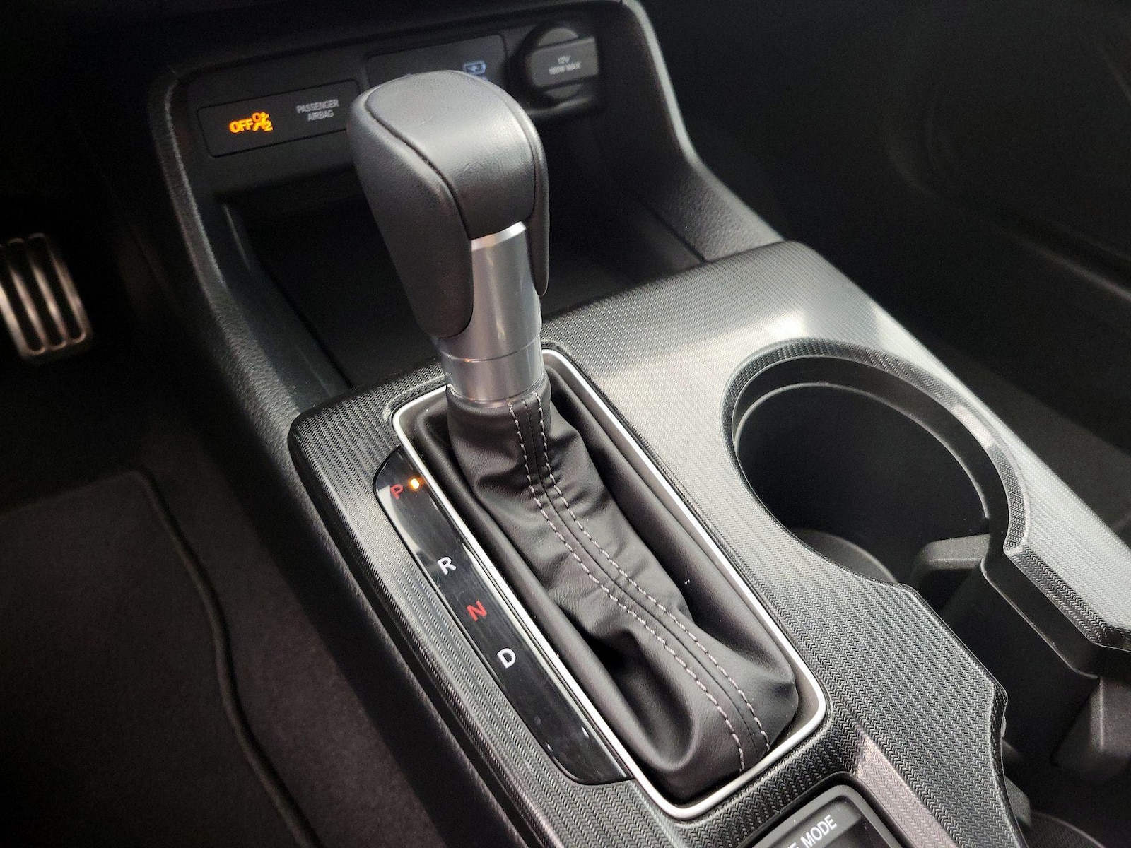 2025 Honda Civic Hatchback Sport - Photo 18
