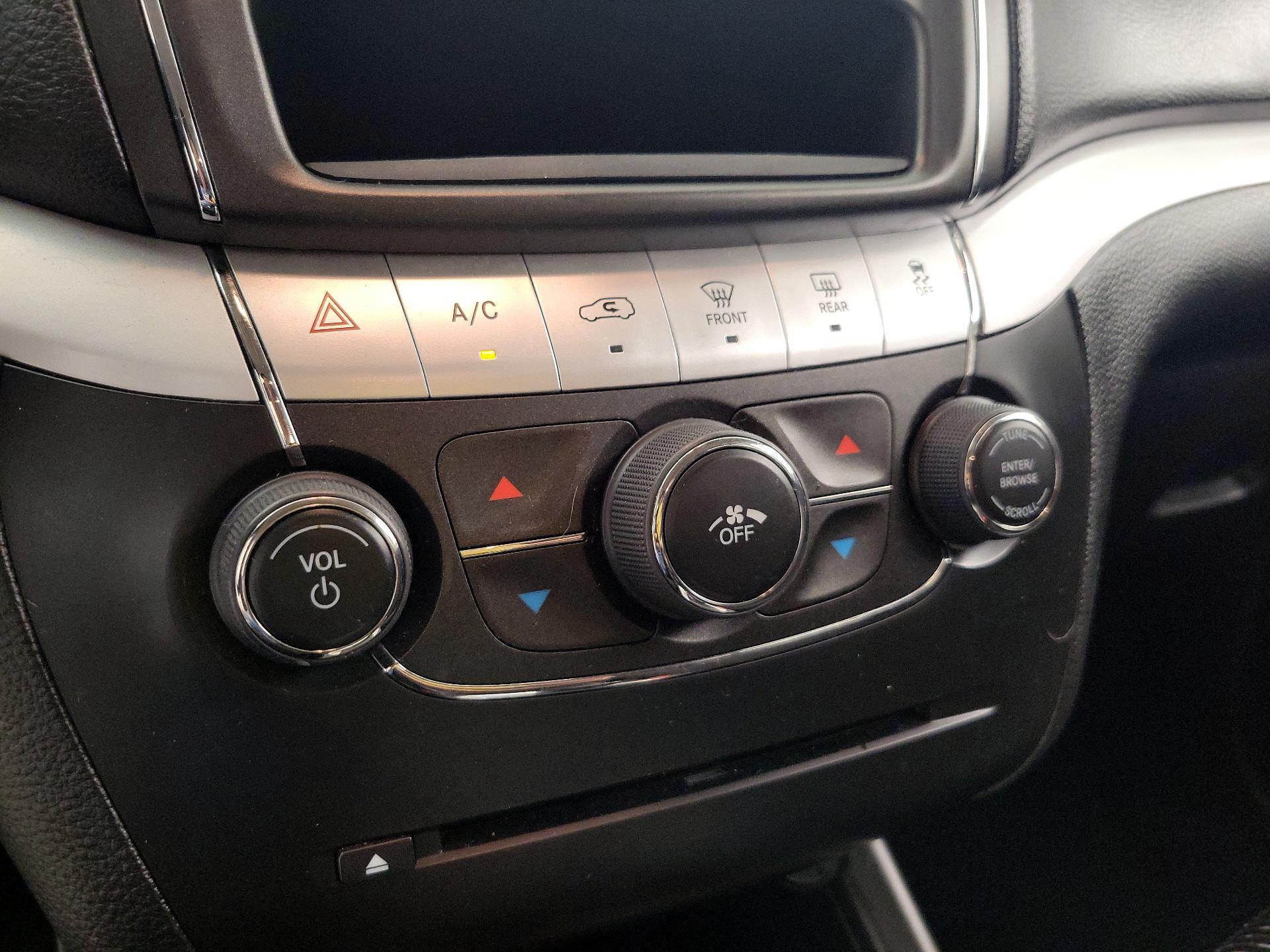Thumbnail: 2018 Dodge Journey - 16