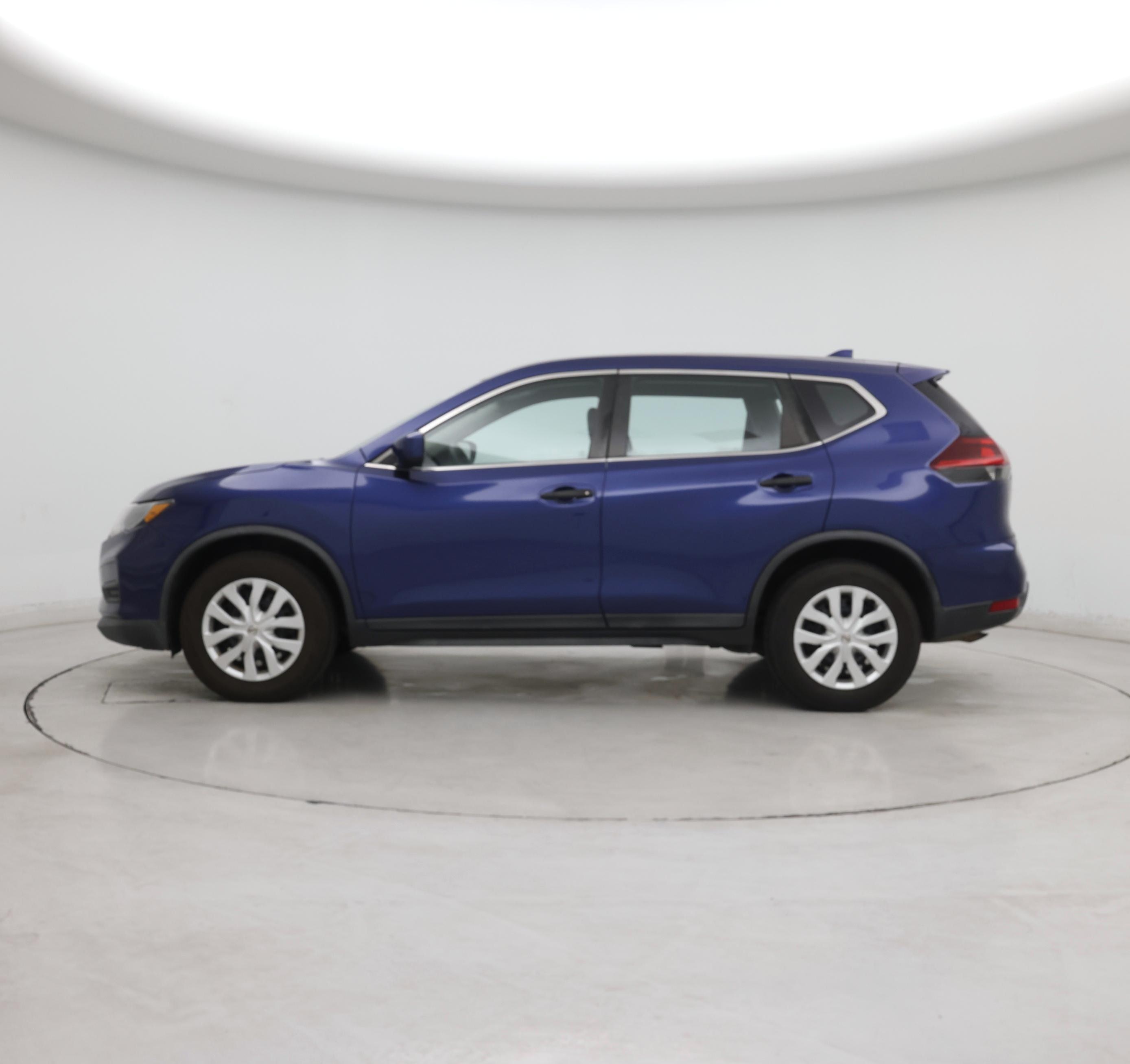 Thumbnail: 2018 Nissan Rogue - 3