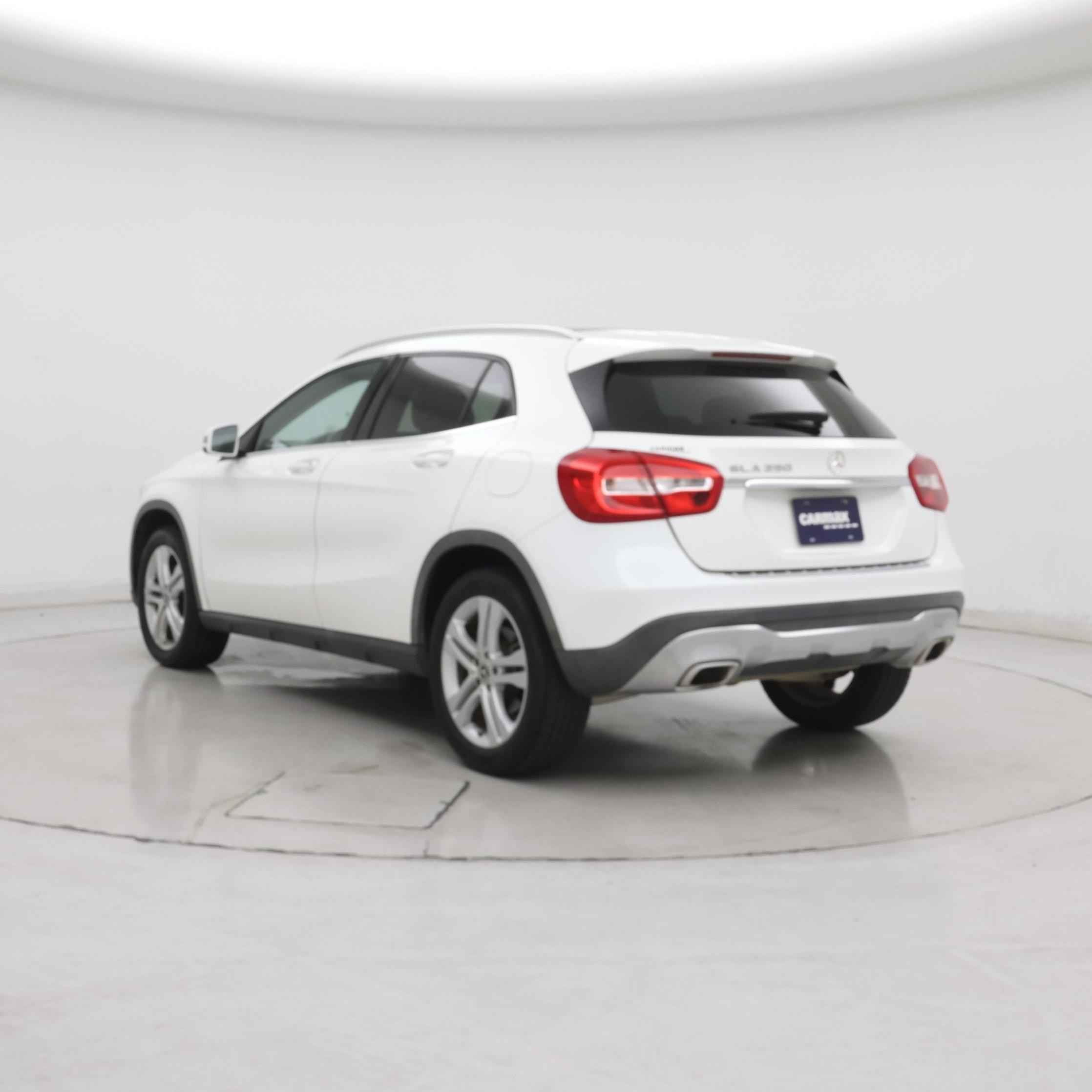 Thumbnail: 2020 Mercedes-Benz GLA - 2