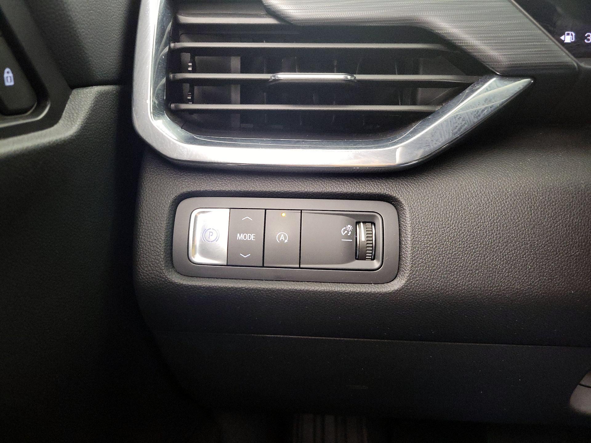 Thumbnail: 2024 GMC Acadia - 13