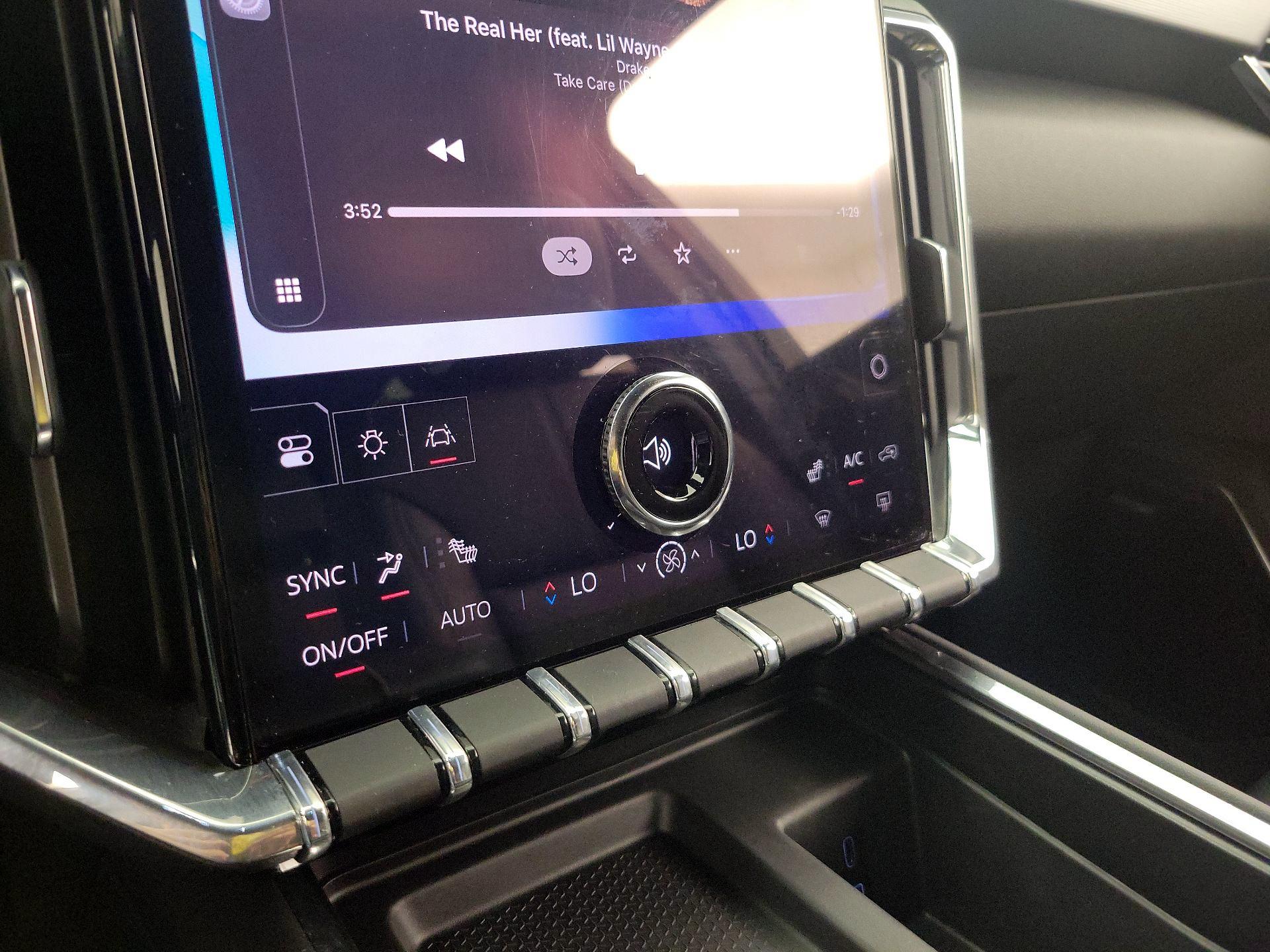 Thumbnail: 2024 GMC Acadia - 16