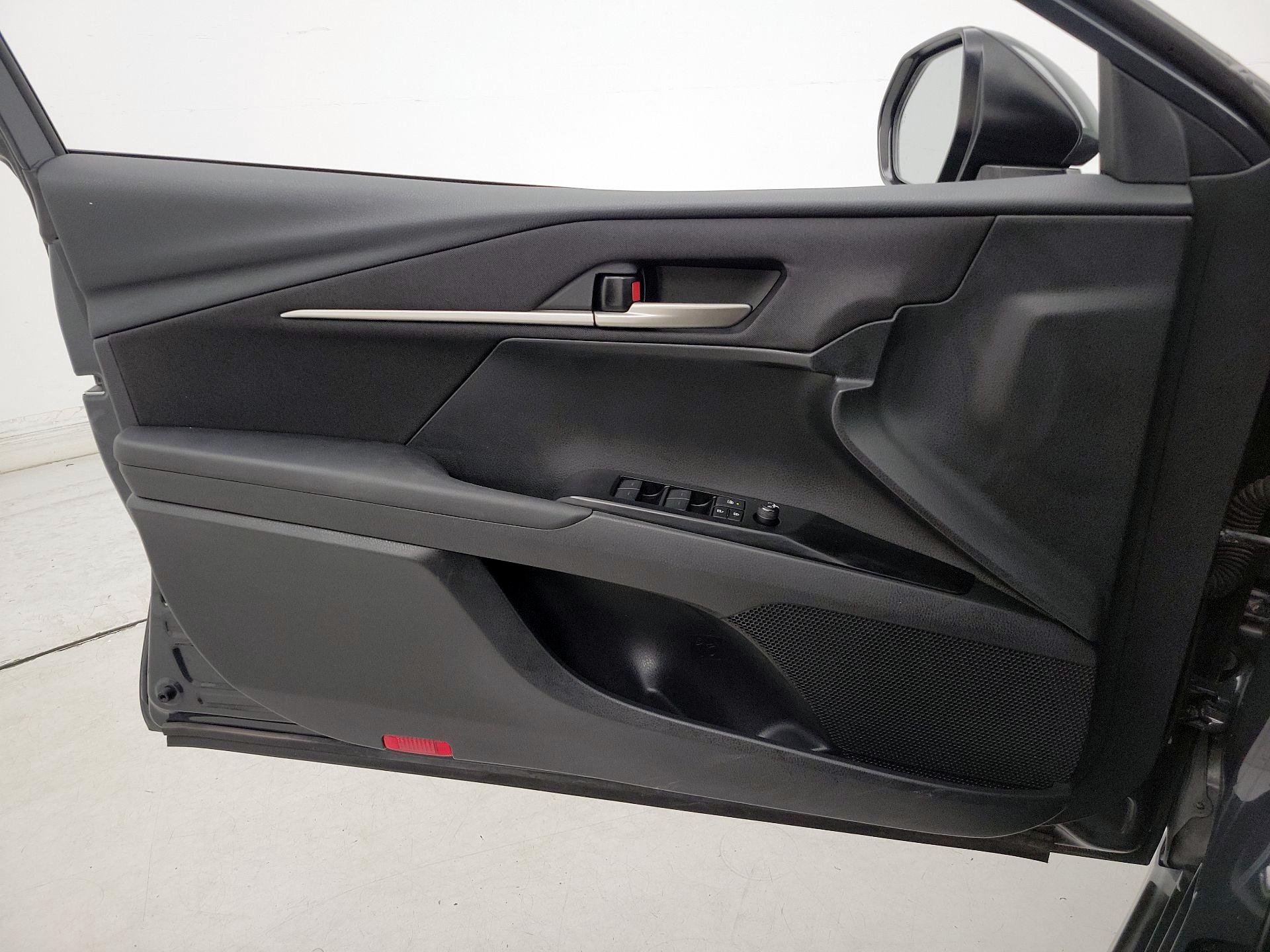 Thumbnail: 2025 Toyota Camry - 12