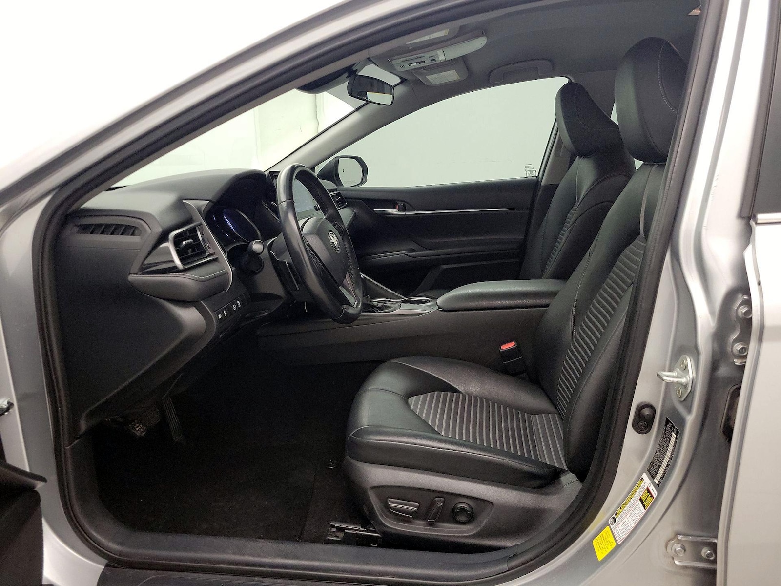 Power Seat(s) & Side Airbags