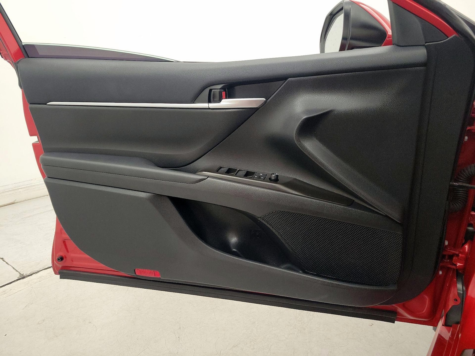 2024 Toyota Camry SE - Photo 13