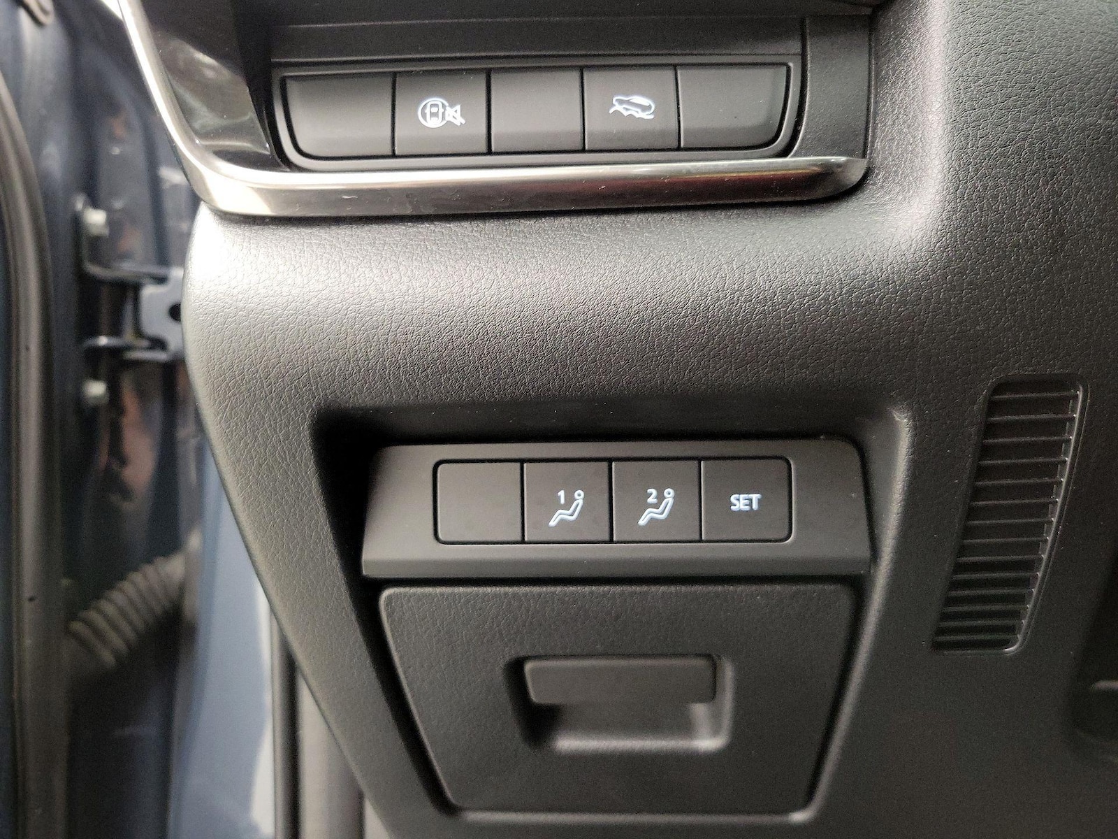 2025 Mazda CX-30 Carbon Edition - Photo 14