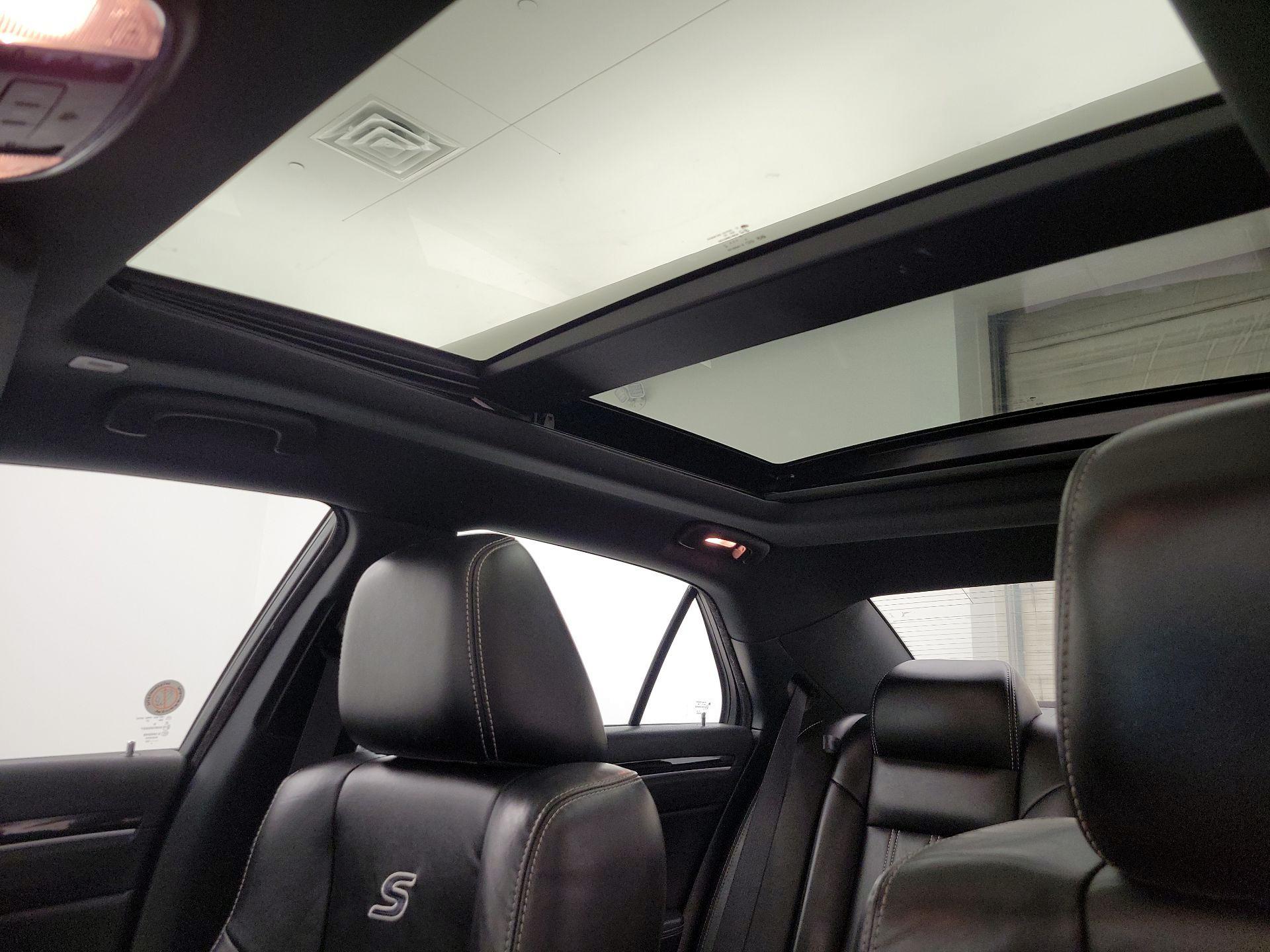 Thumbnail: 2023 Chrysler 300 - 20