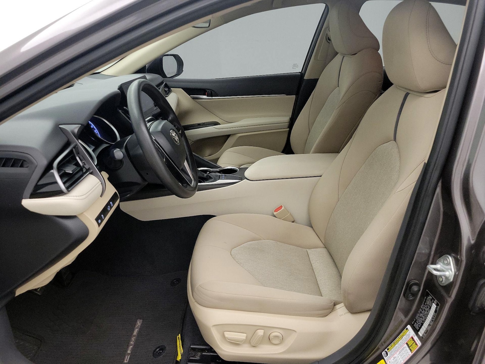 2023 Toyota Camry LE - Photo 12