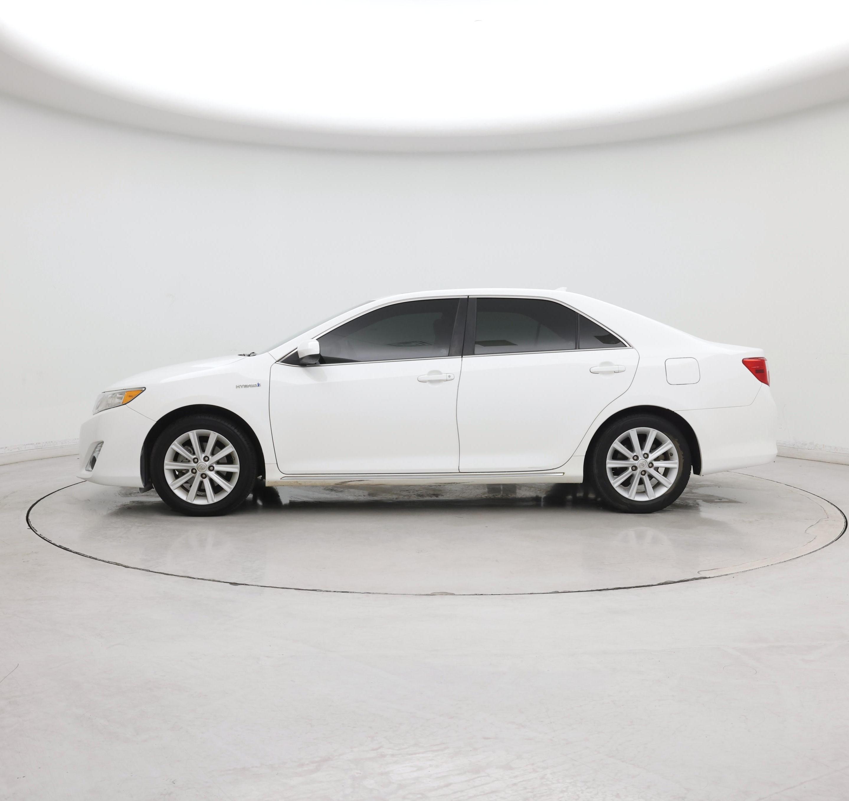 Thumbnail: 2014 Toyota Camry - 3