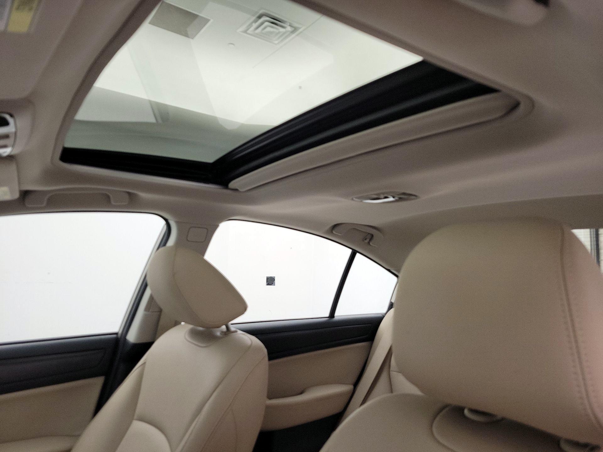 Thumbnail: 2015 Subaru Legacy - 20
