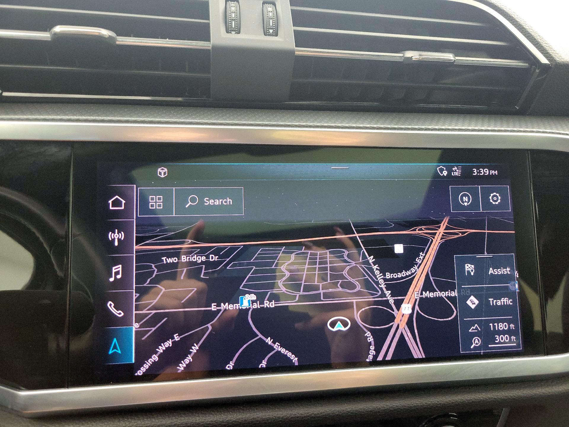 Thumbnail: 2020 Audi Q3 - 12