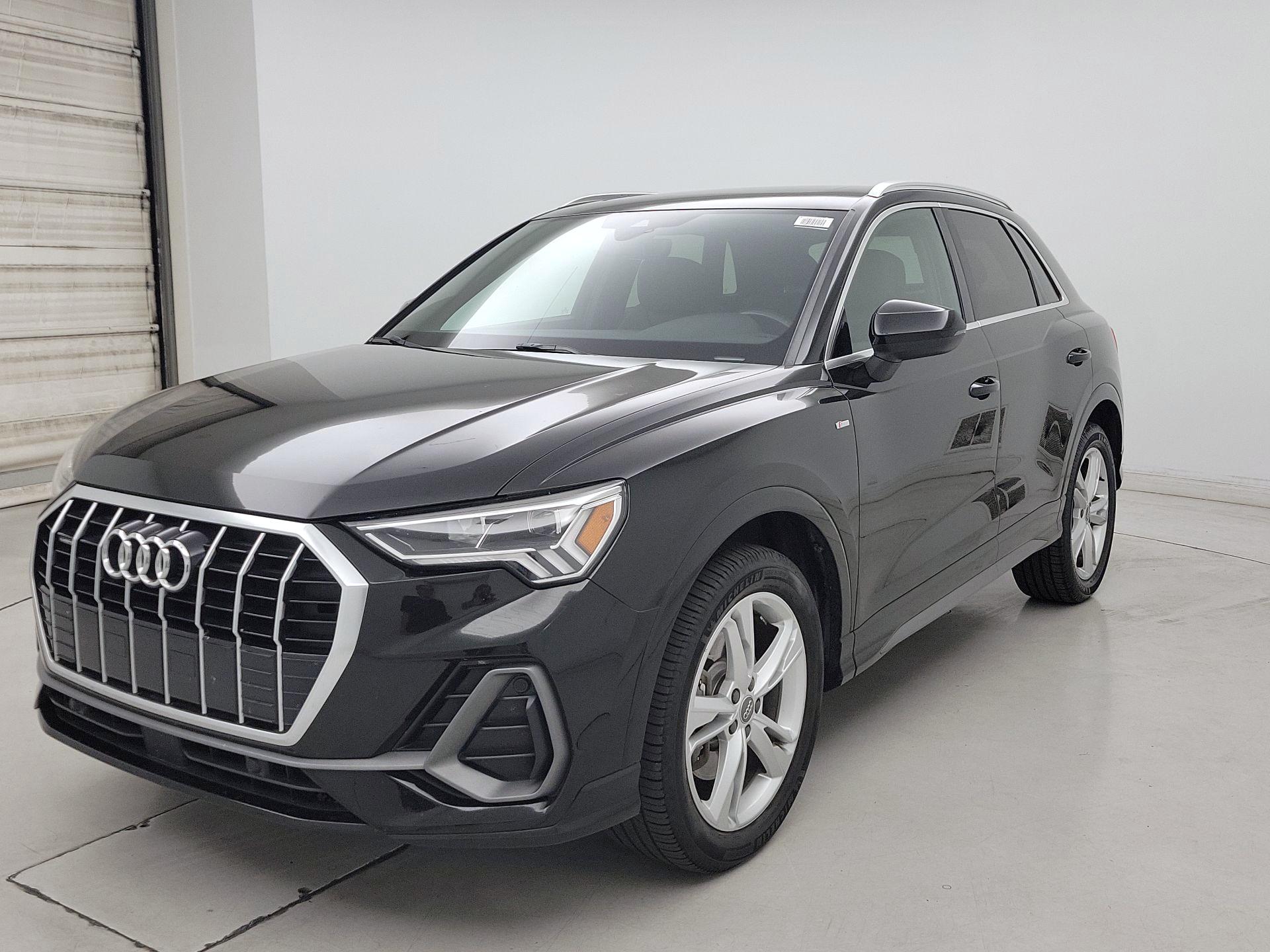 Thumbnail: 2020 Audi Q3 - 3