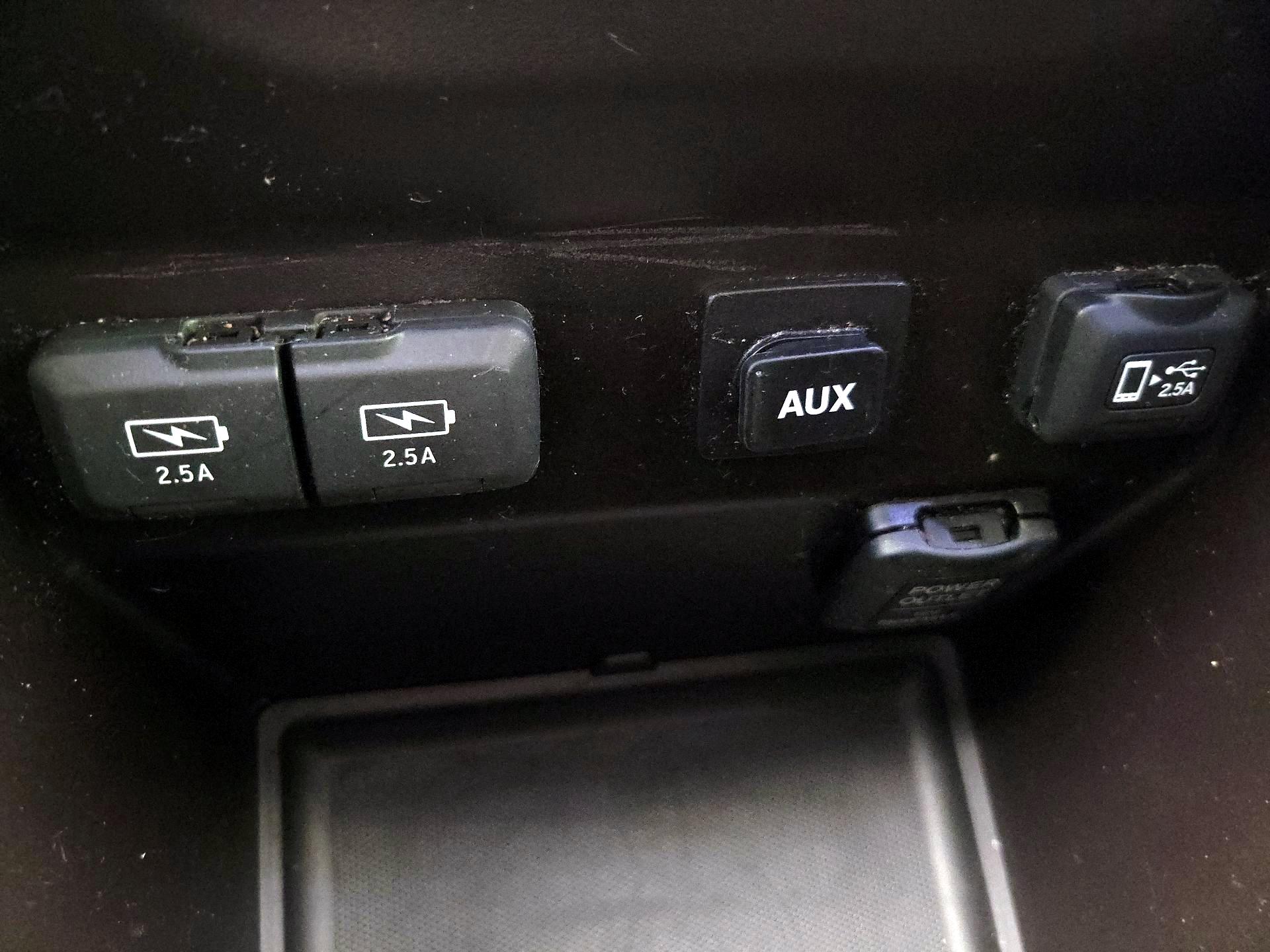Thumbnail: 2019 Acura MDX - 19