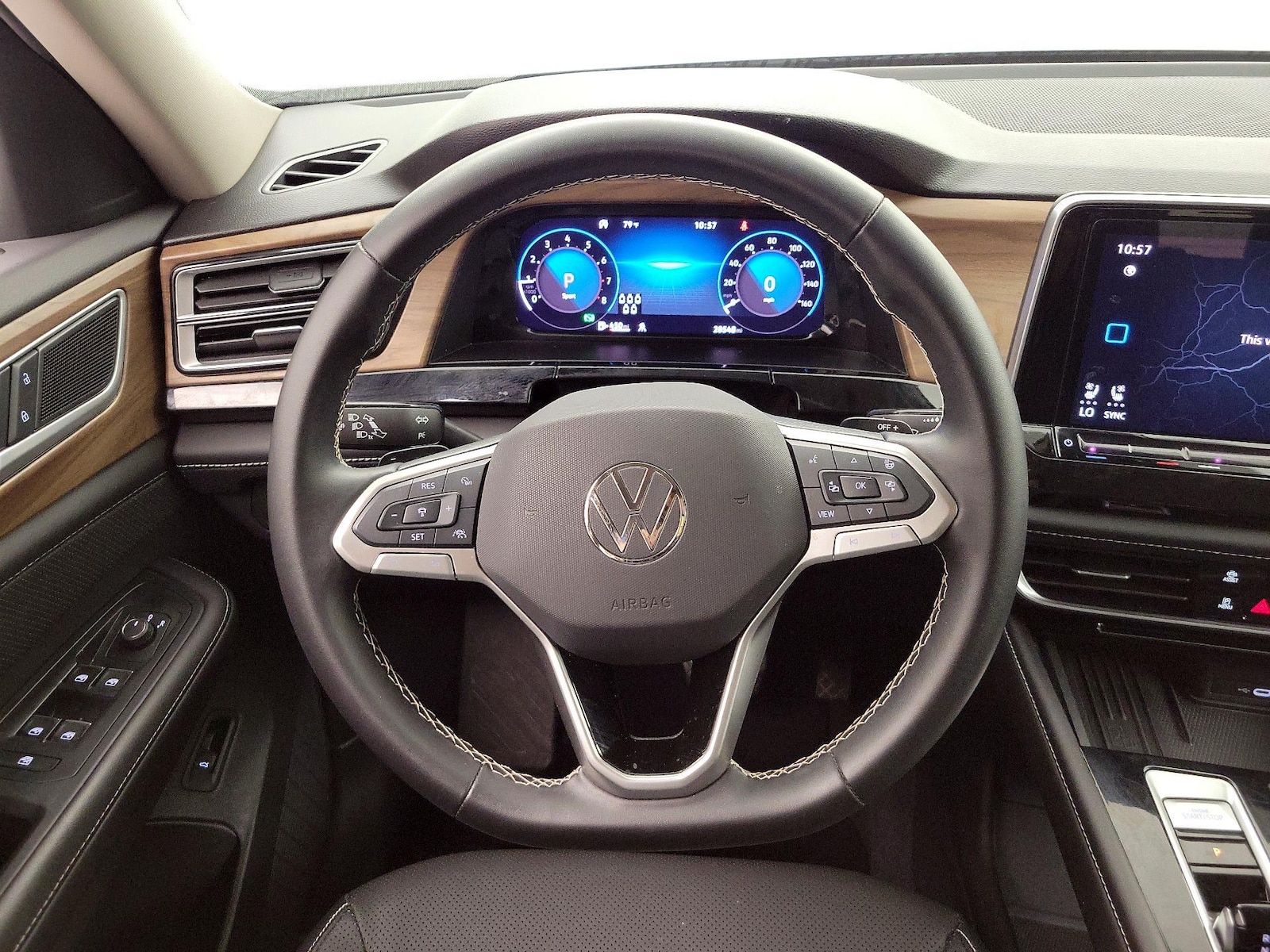 2025 Volkswagen Atlas SE w/Tech - Photo 11