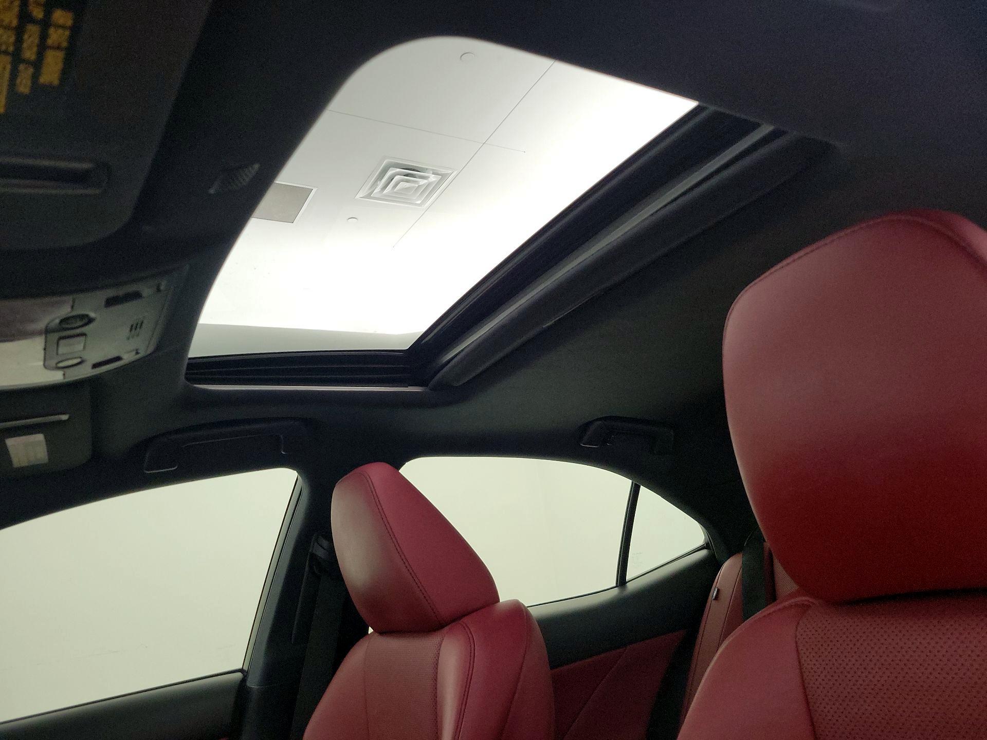 Thumbnail: 2020 Lexus IS - 20
