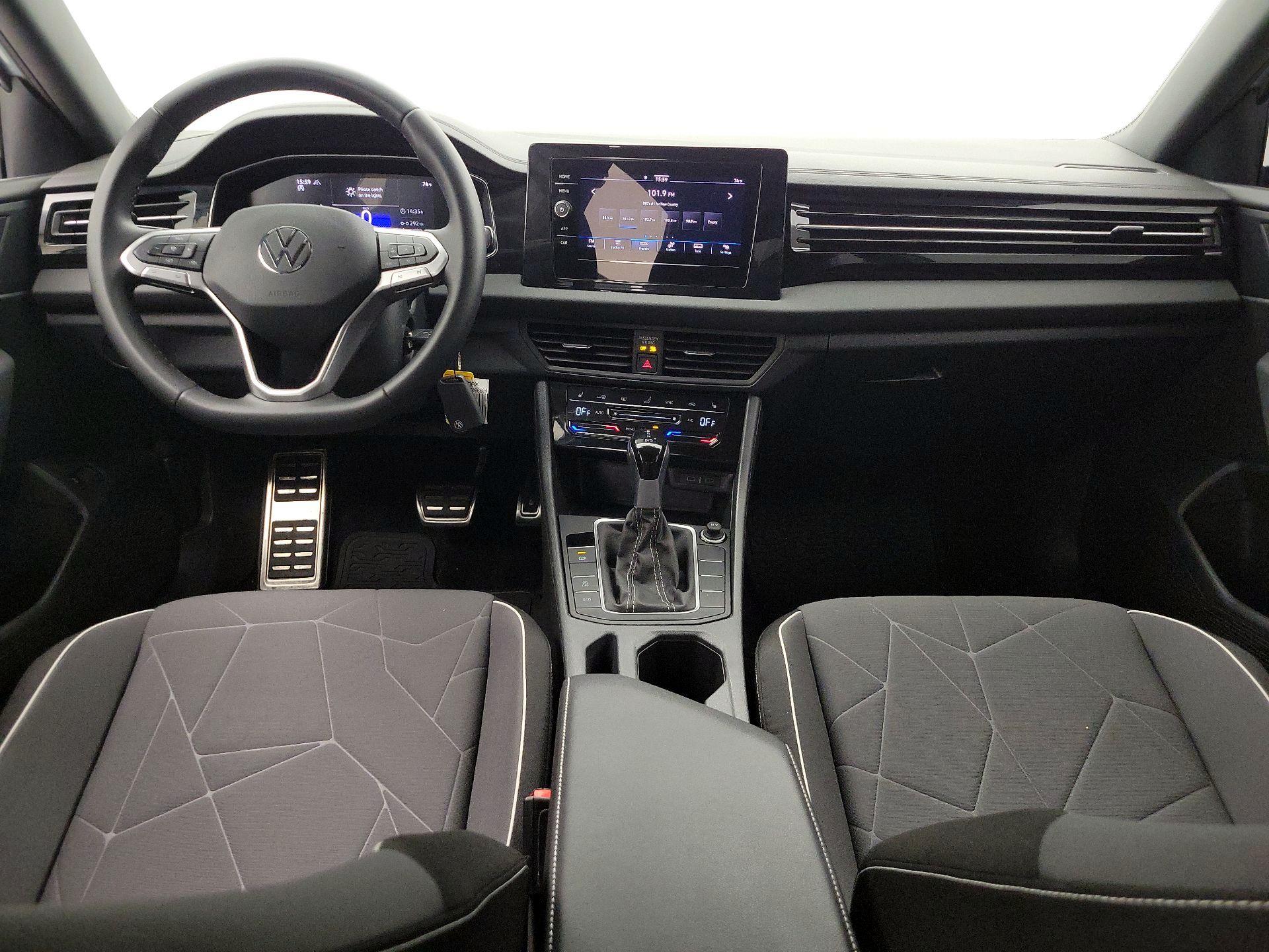 Thumbnail: 2025 Volkswagen Jetta - 9