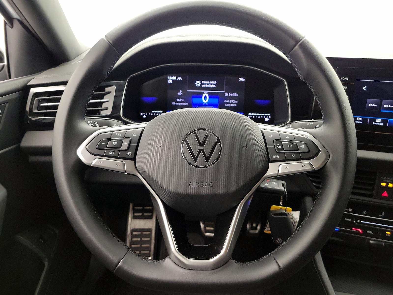 2025 Volkswagen Jetta Sport - Photo 11