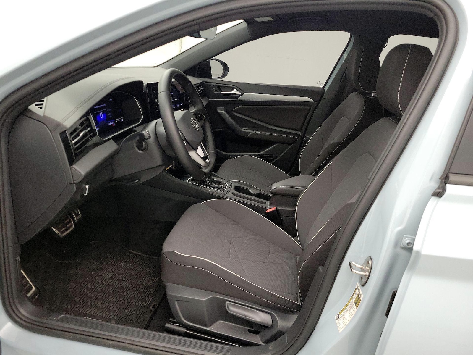 2025 Volkswagen Jetta Sport - Photo 12