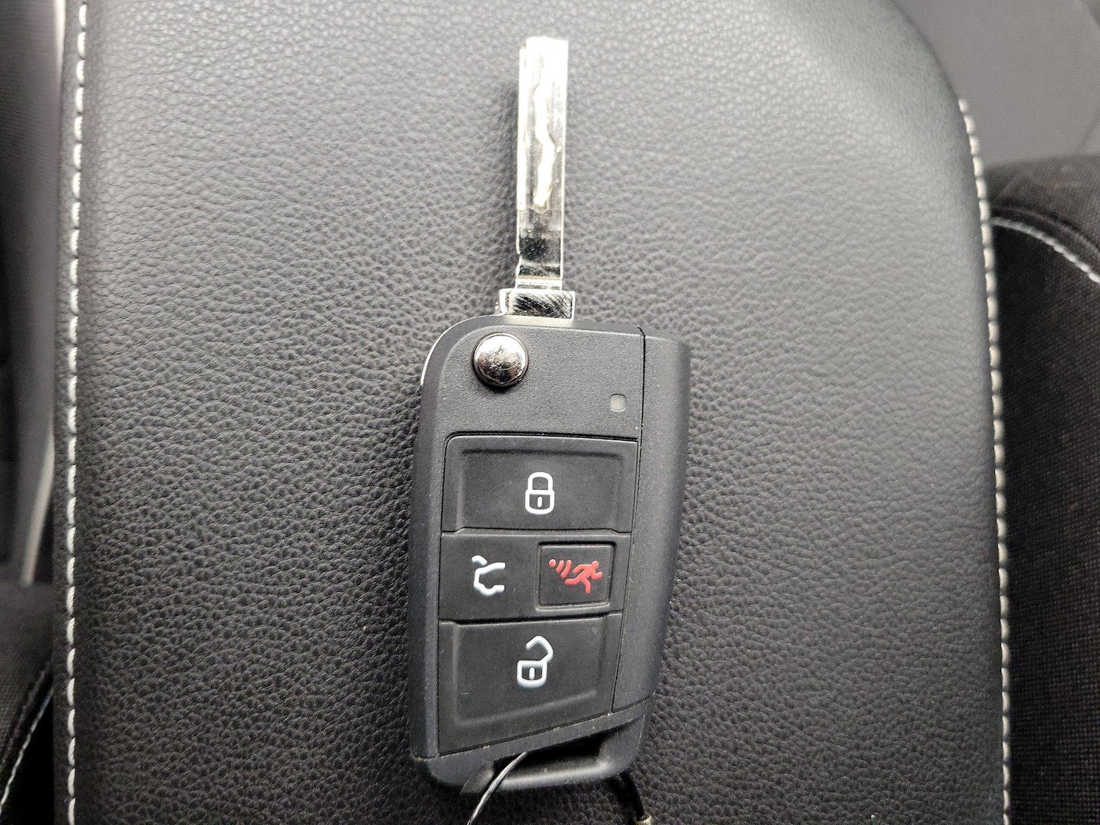 2025 Volkswagen Jetta Sport - Photo 22
