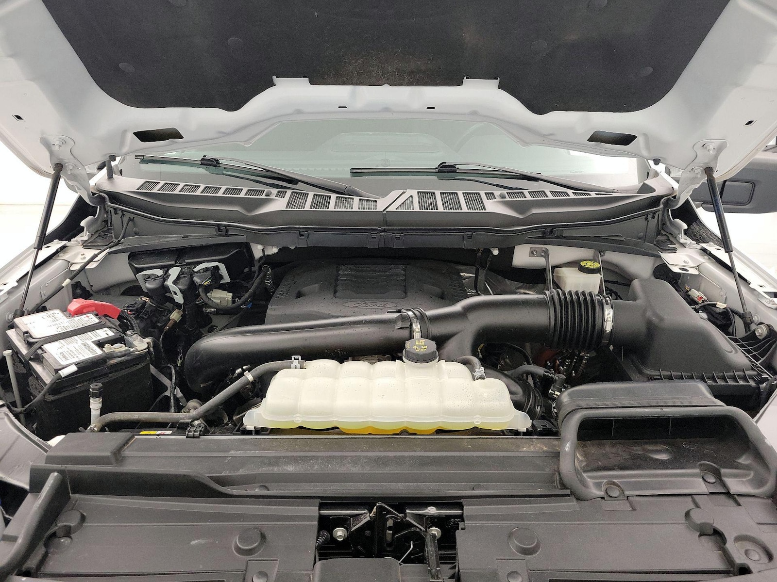 2023 Ford F-150 XLT - Photo 23
