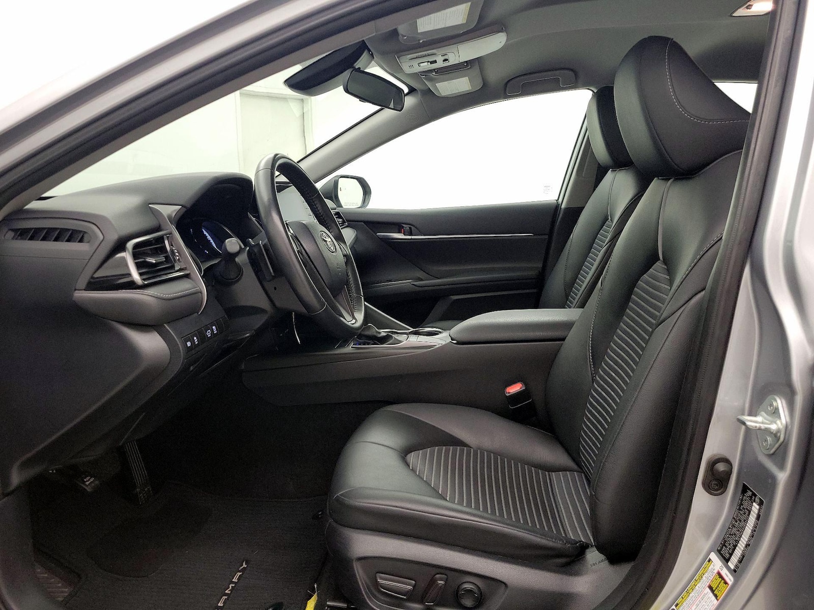 Power Seat(s) & Side Airbags