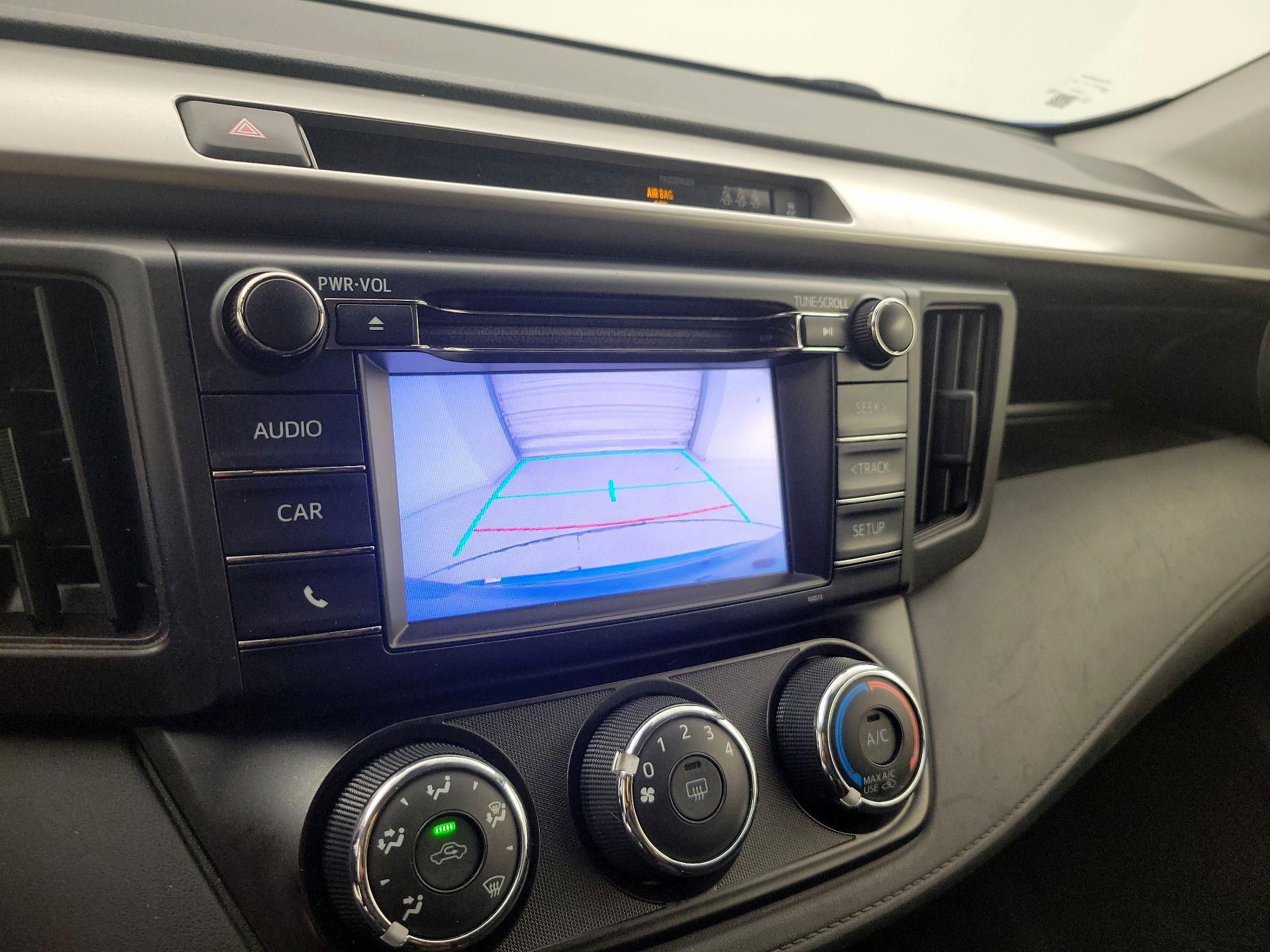 Thumbnail: 2018 Toyota RAV4 - 14