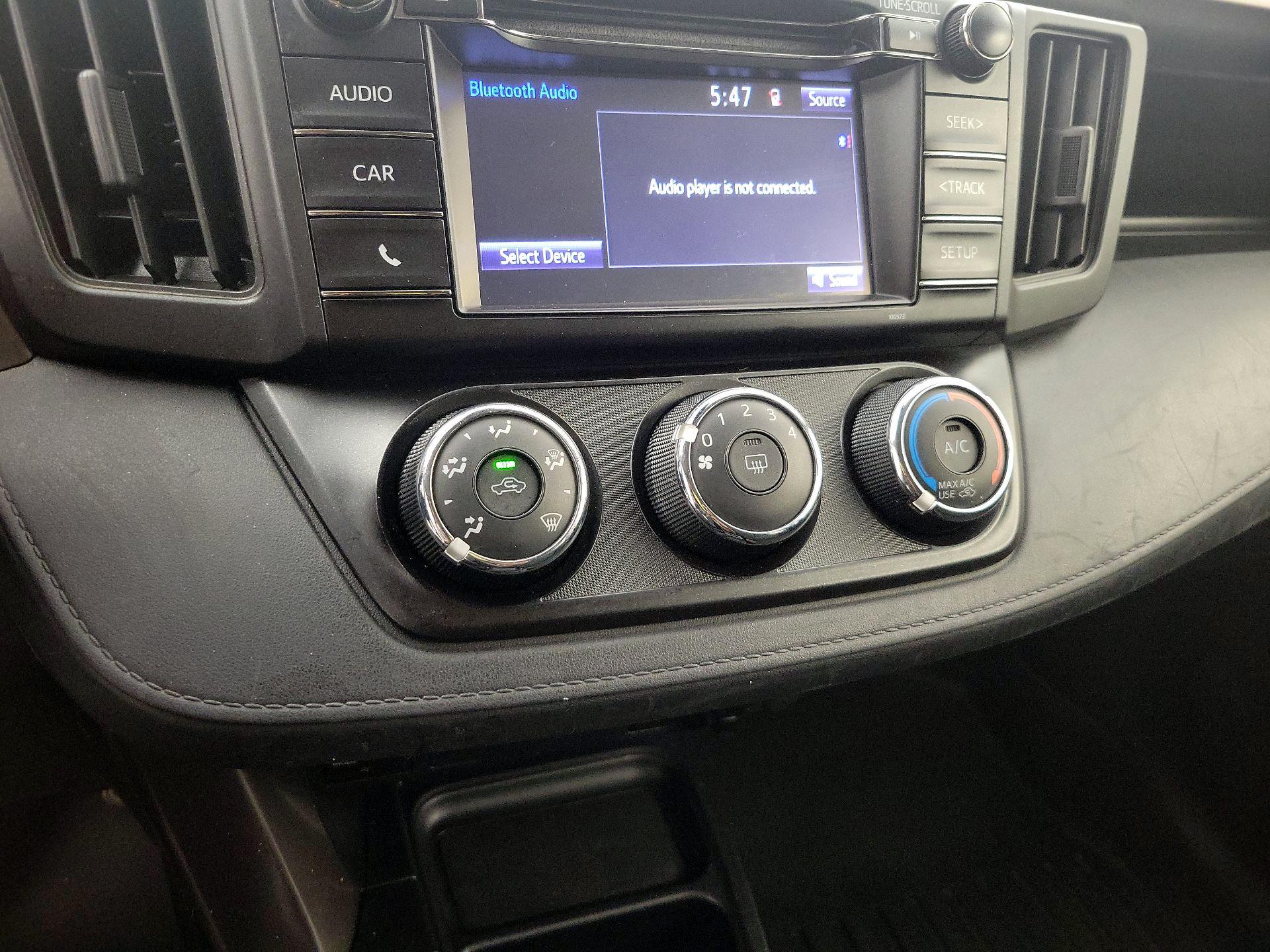 Thumbnail: 2018 Toyota RAV4 - 16