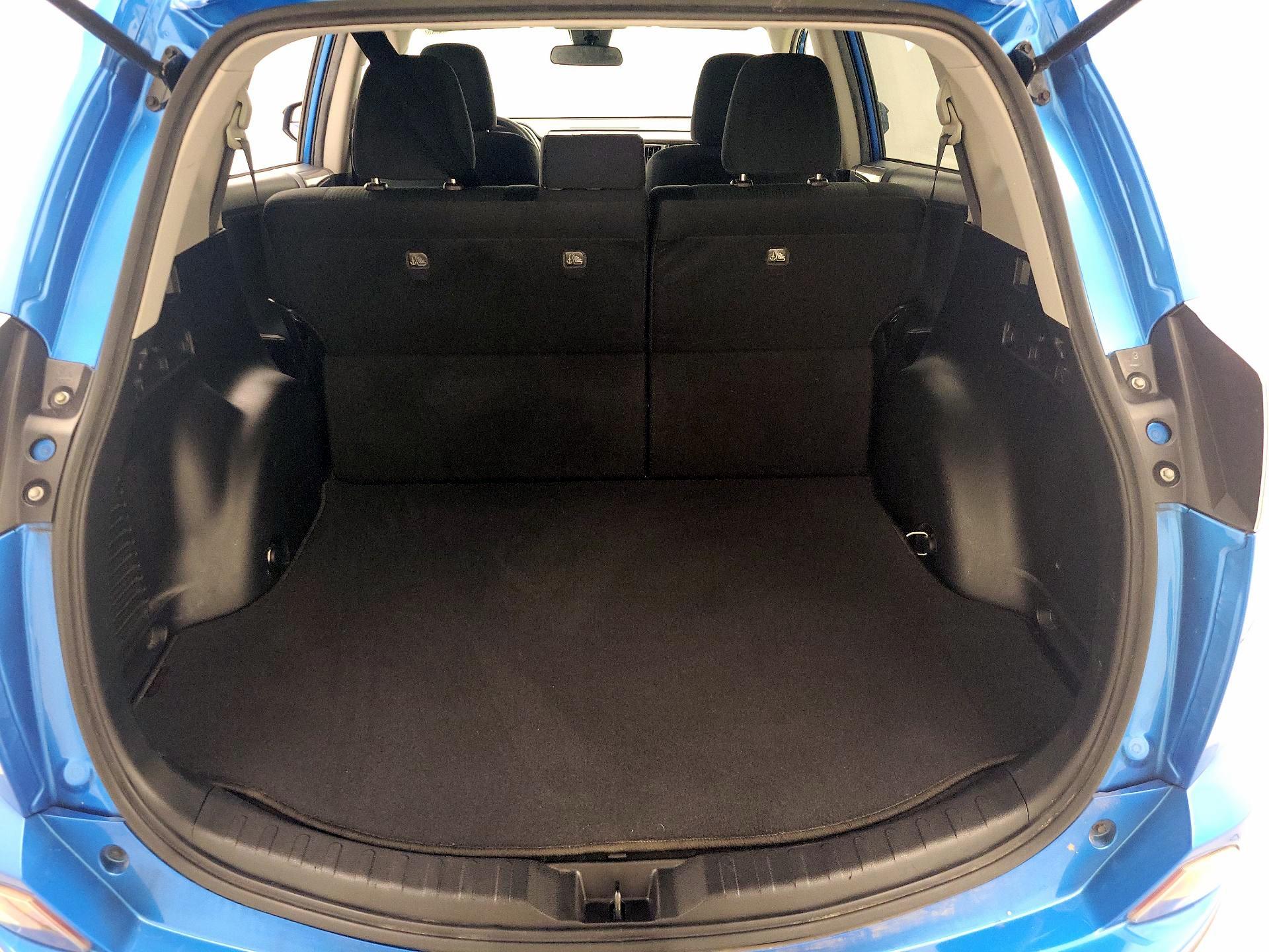 Thumbnail: 2018 Toyota RAV4 - 20