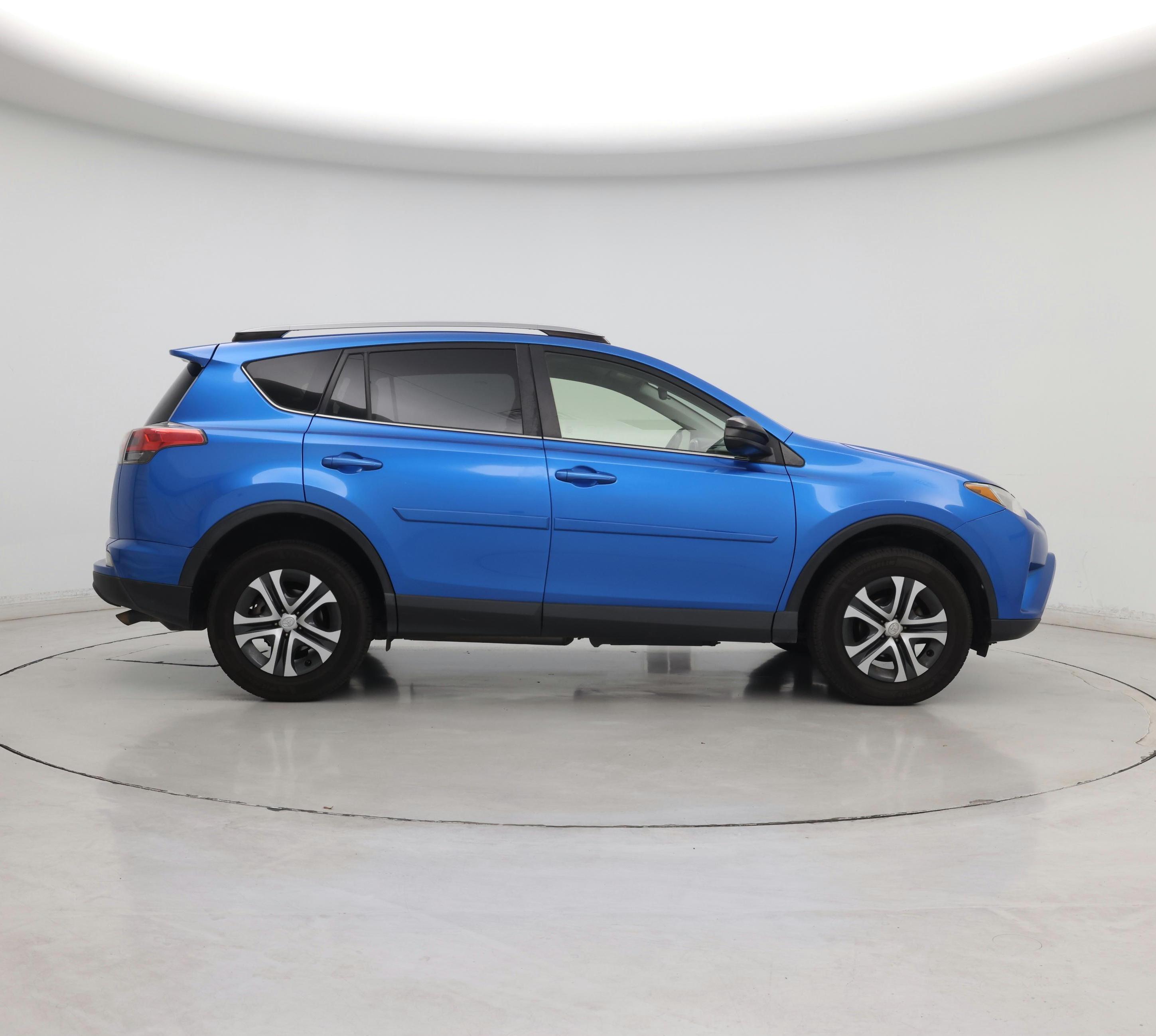 Thumbnail: 2018 Toyota RAV4 - 7