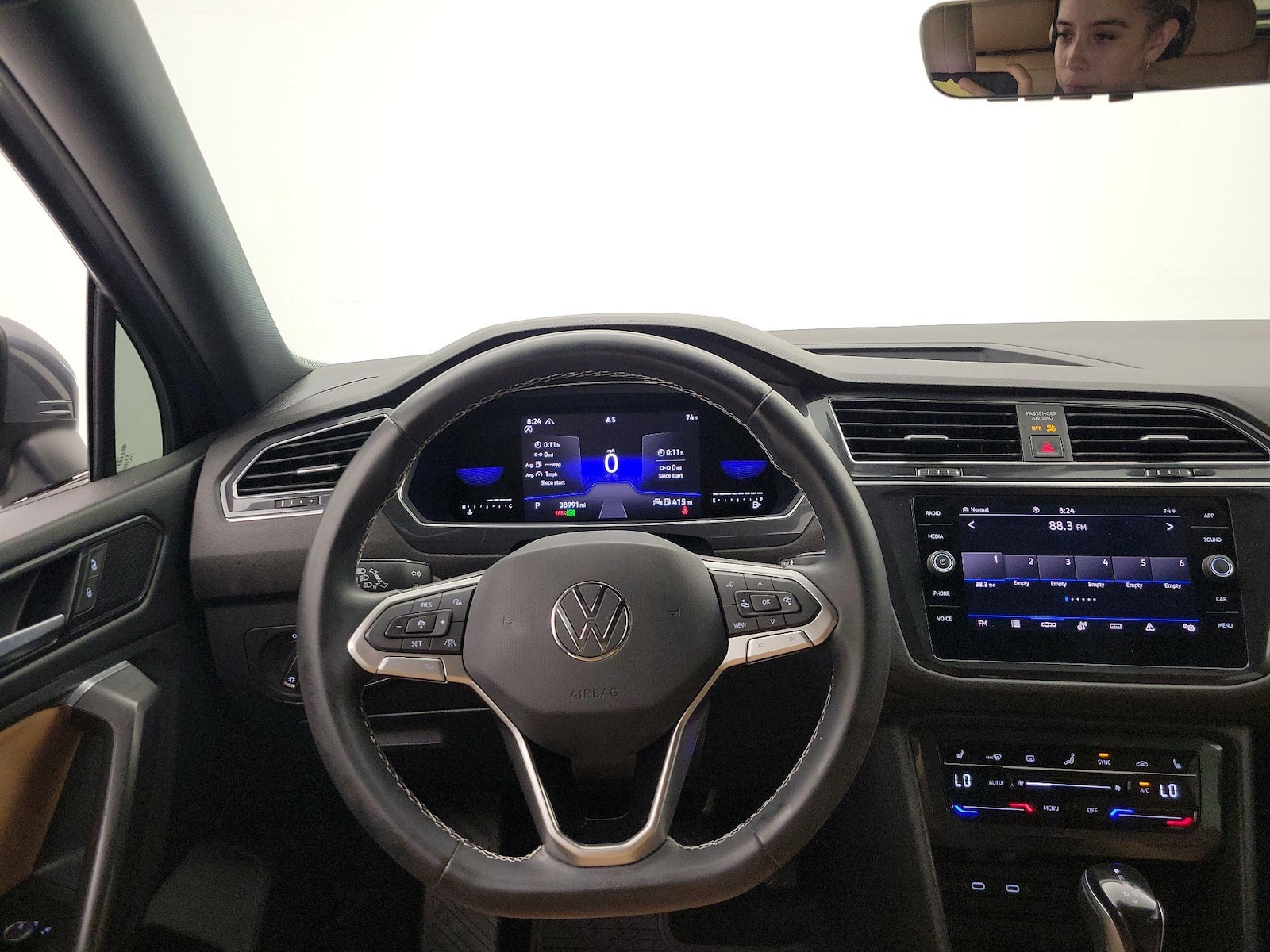 2022 Volkswagen Tiguan SE - Photo 11