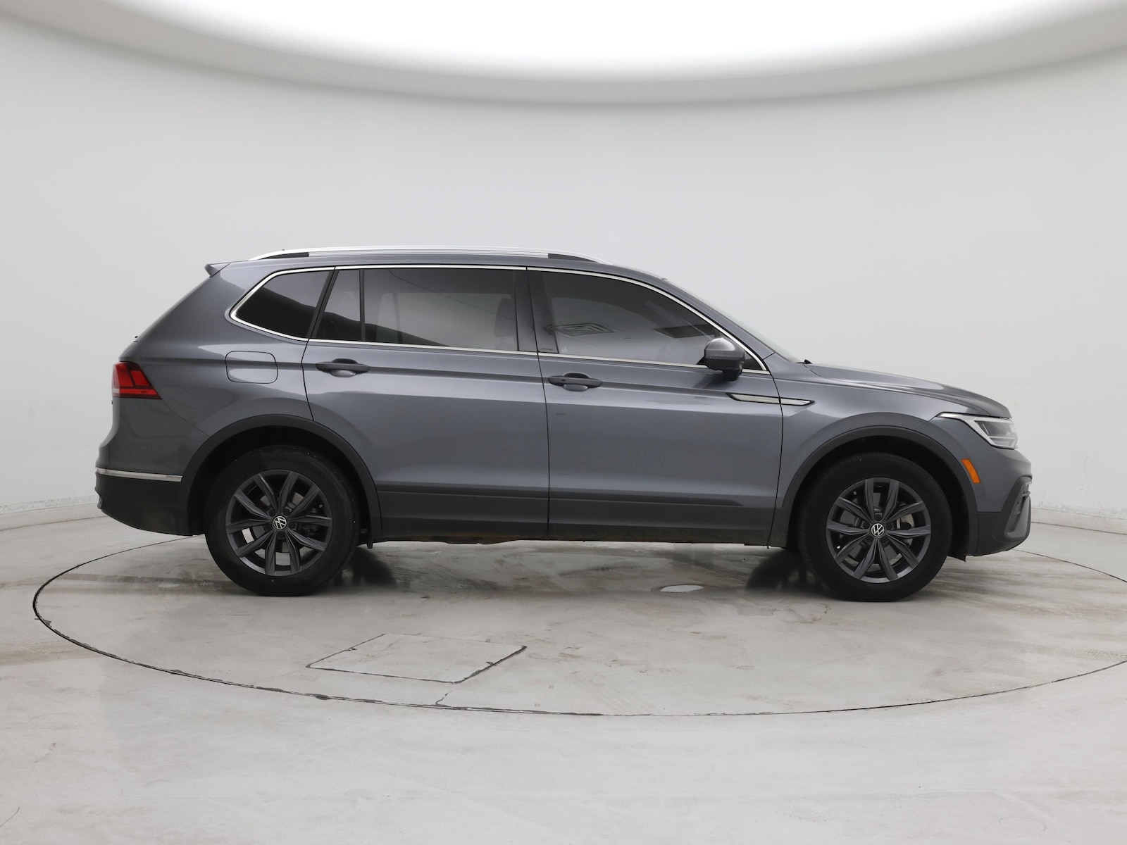 2022 Volkswagen Tiguan SE - Photo 8