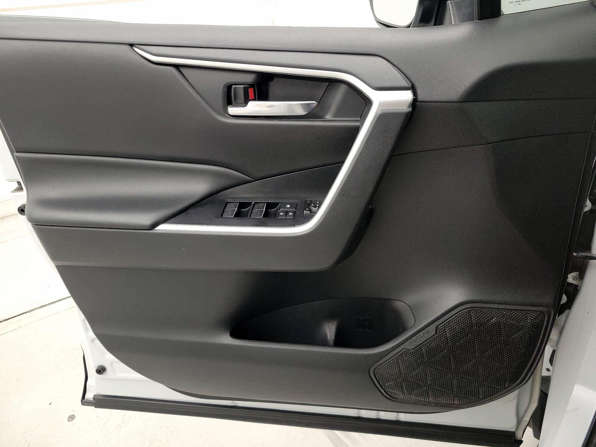 Thumbnail: 2024 Toyota RAV4 - 12