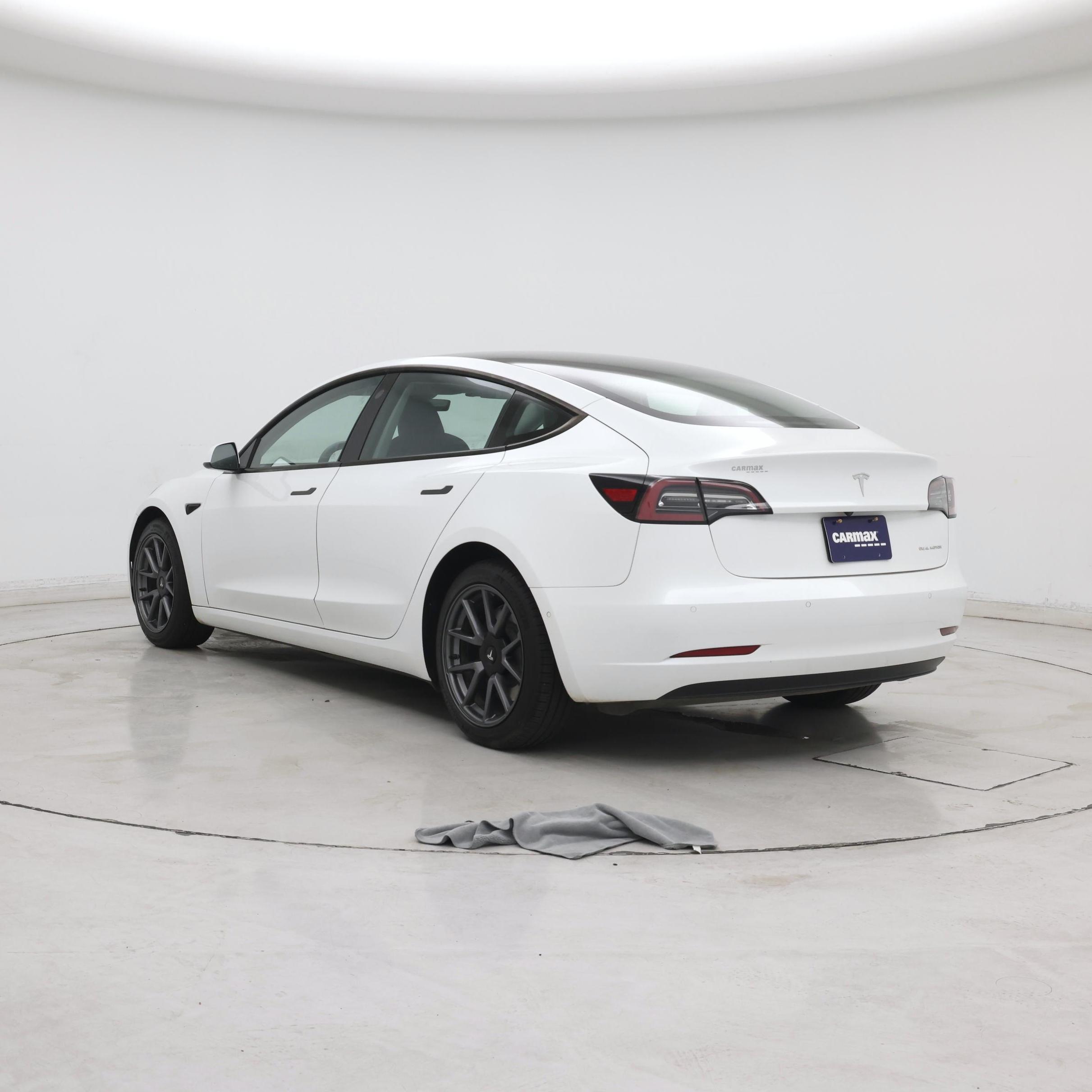 Thumbnail: 2022 Tesla Model 3 - 2