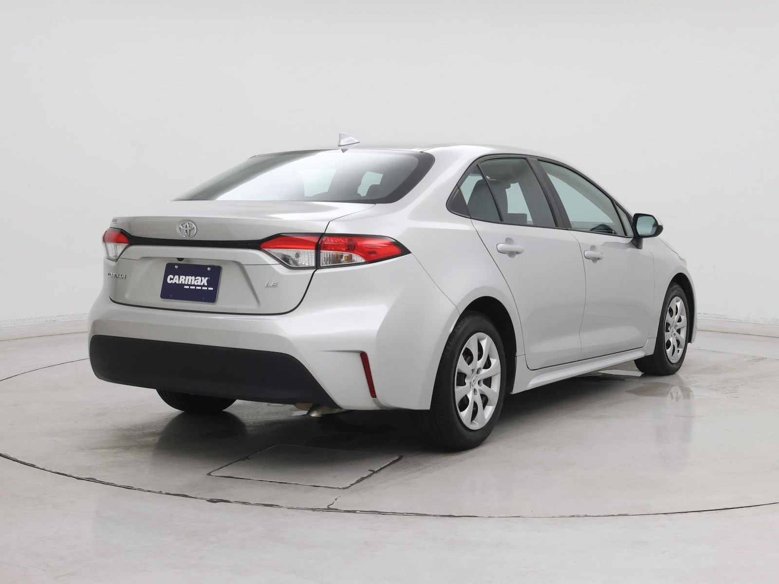 2025 Toyota Corolla LE - Photo 9