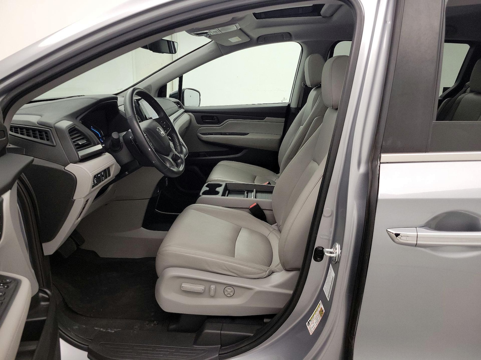 2023 Honda Odyssey EX-L - Photo 12
