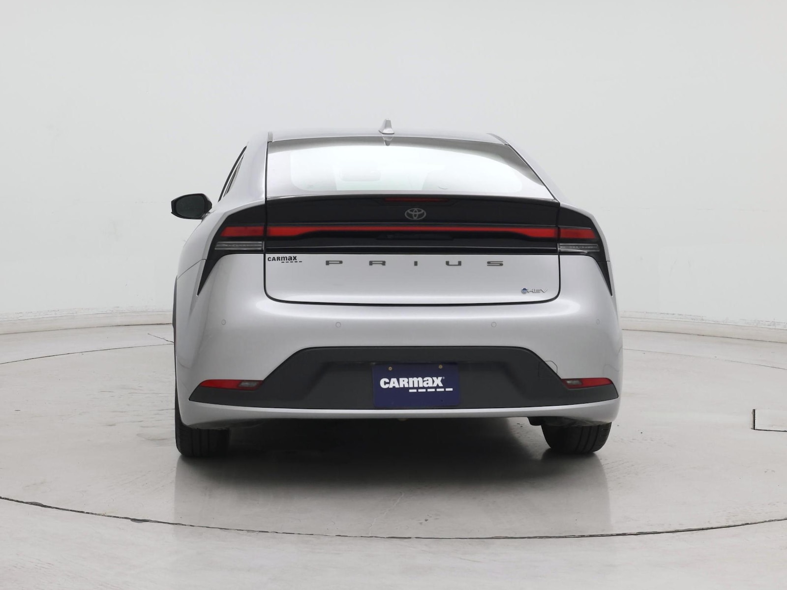 2025 Toyota Prius LE - Photo 7