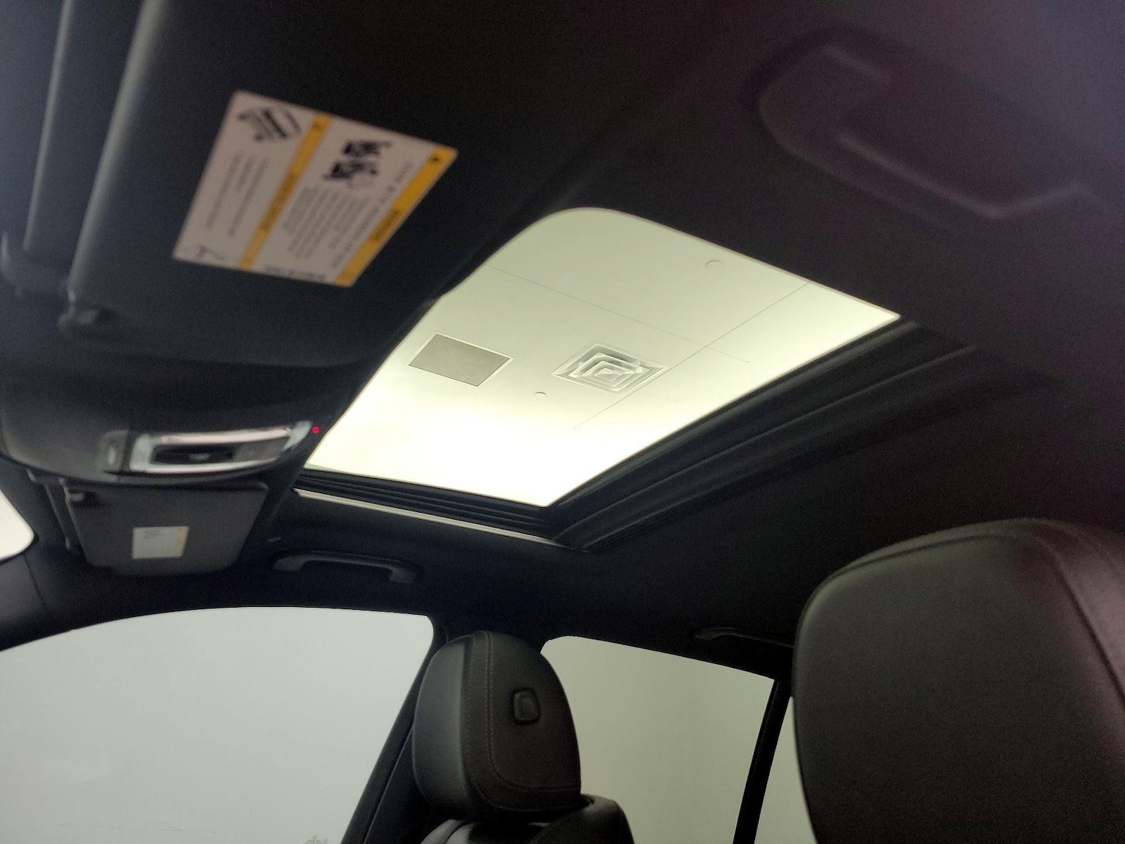 Sunroof(s) & Overhead Airbags