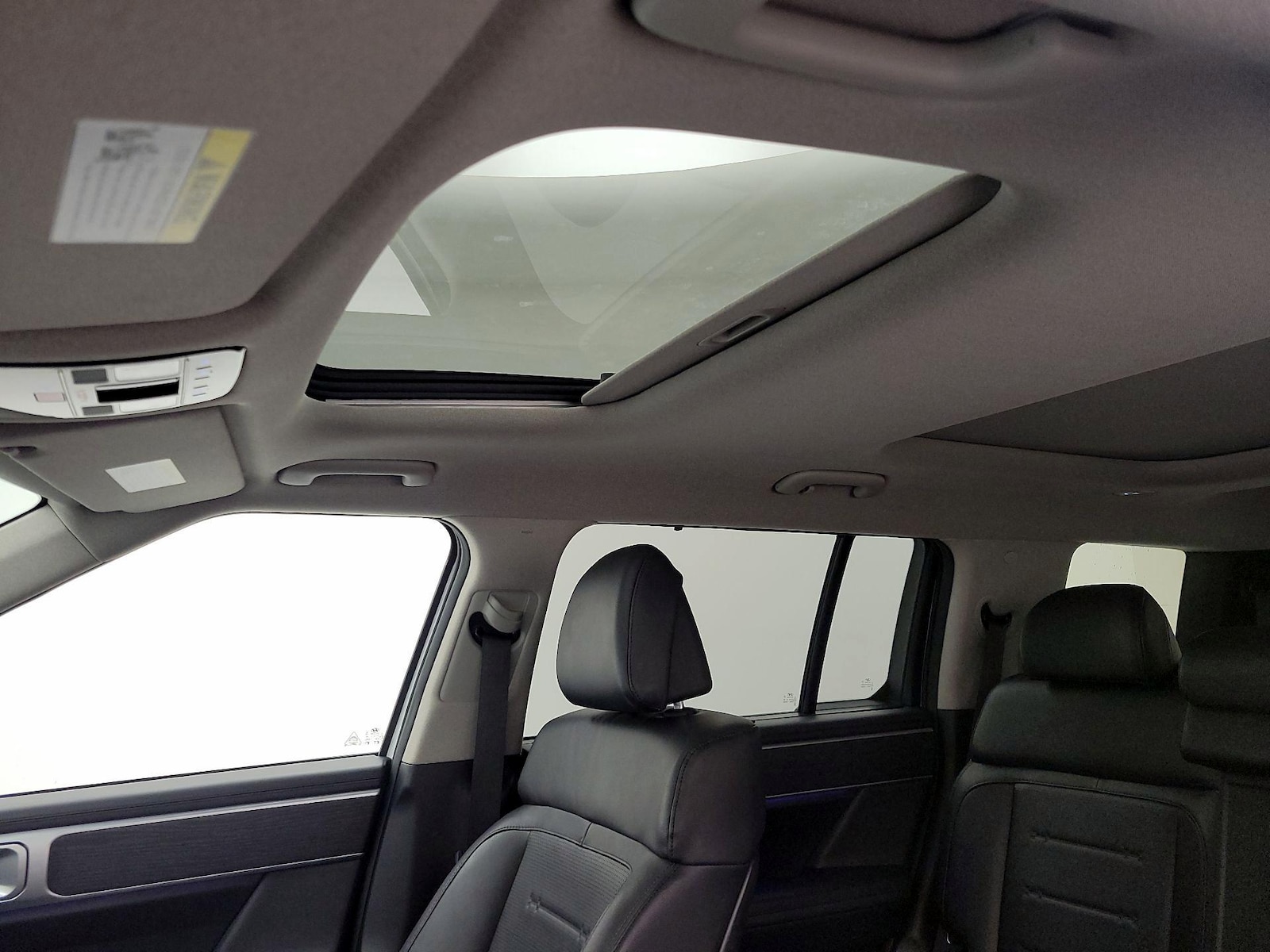 2025 Hyundai Santa Fe Limited - Photo 19