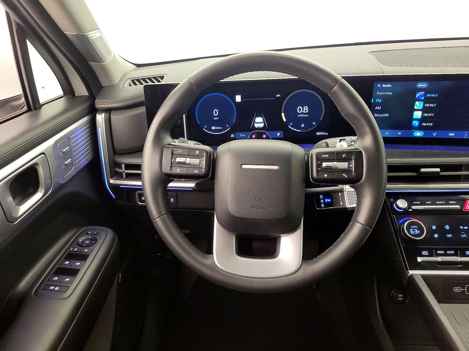 2025 Hyundai Santa Fe Limited - Photo 9