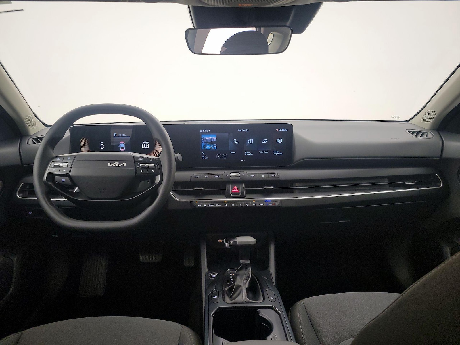 2025 Kia K4 LXS - Photo 10