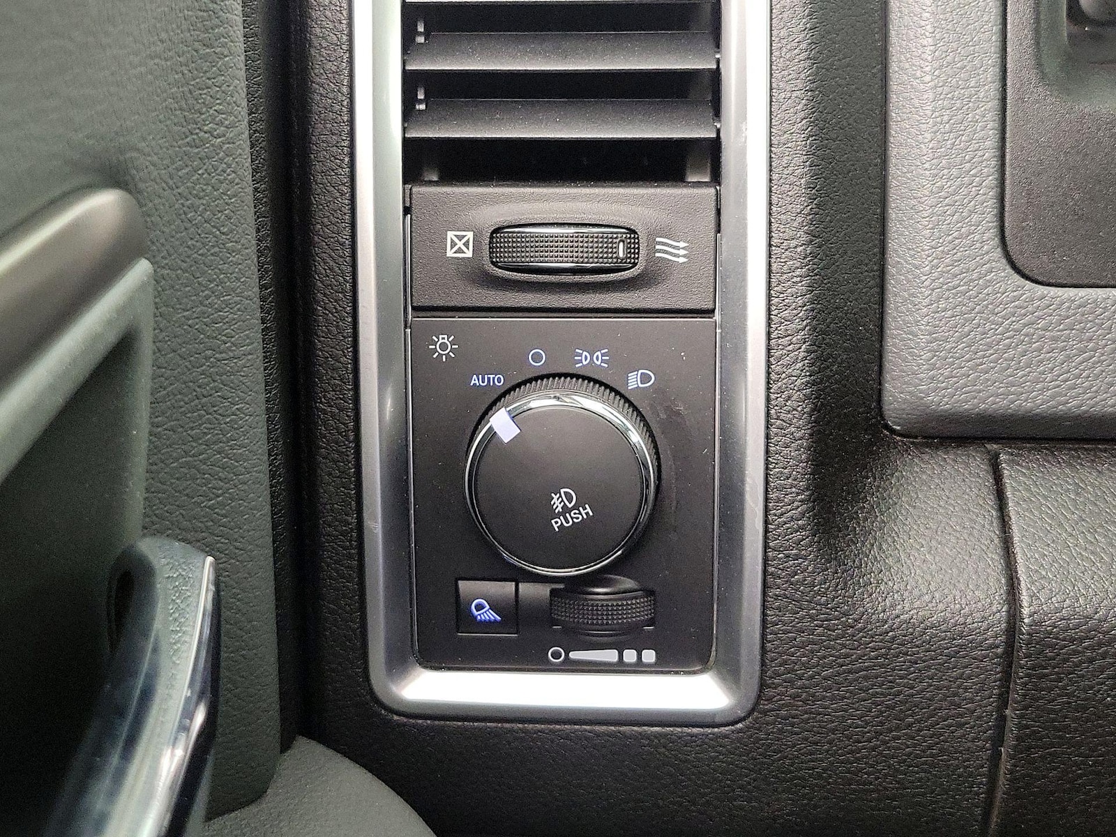 2019 RAM Ram 1500 Classic Warlock - Photo 14