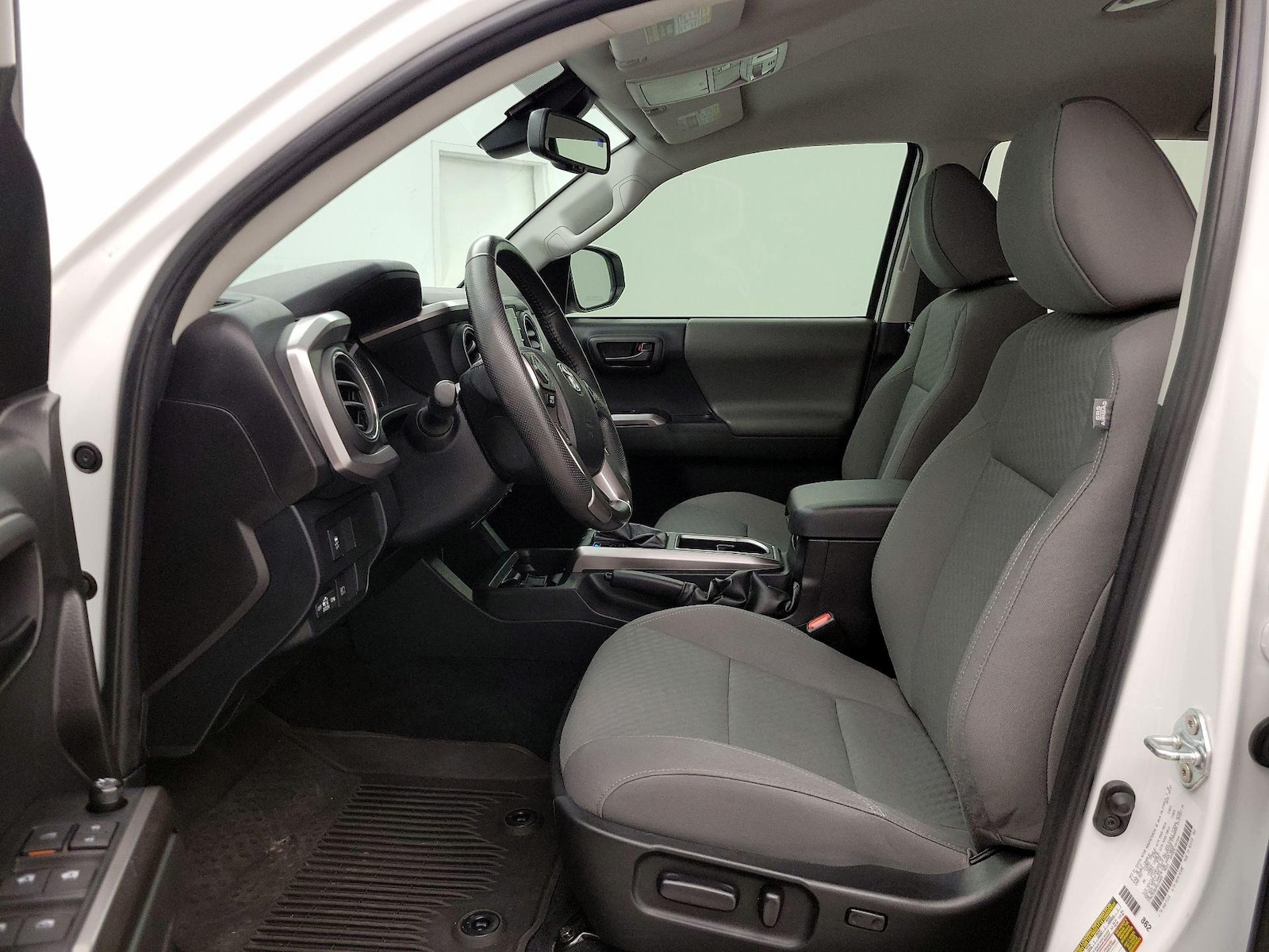 Power Seat(s) & Side Airbags