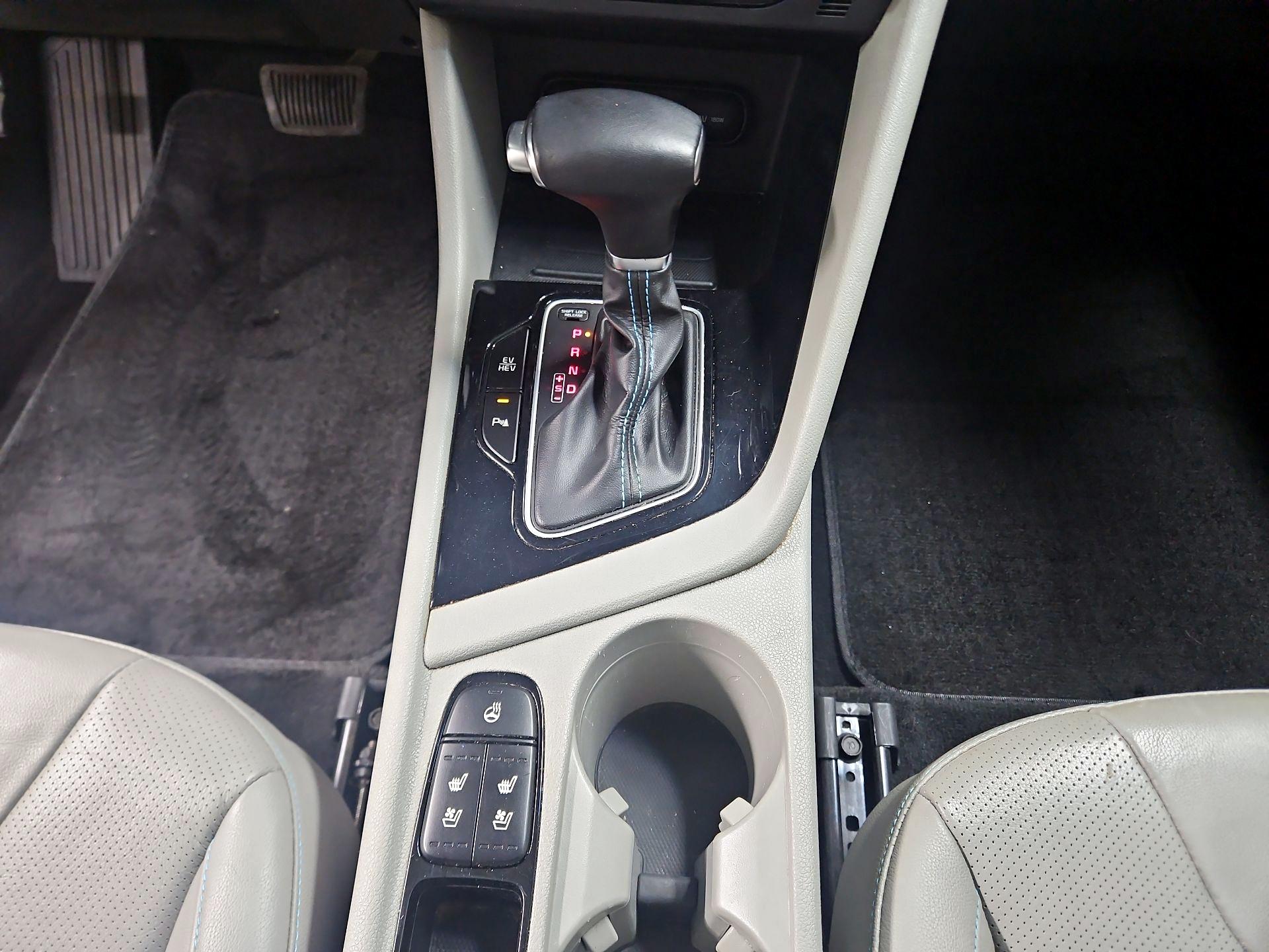 Thumbnail: 2019 Kia Niro - 17