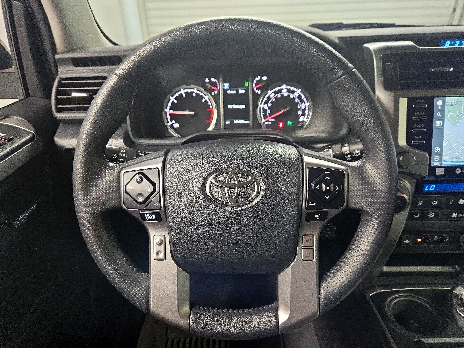 Thumbnail: 2022 Toyota 4Runner - 10