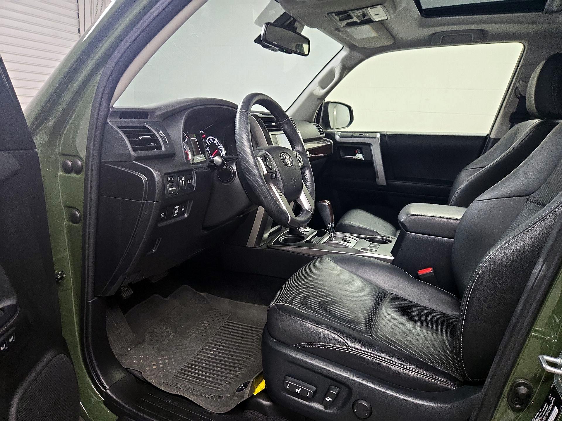 Thumbnail: 2022 Toyota 4Runner - 11