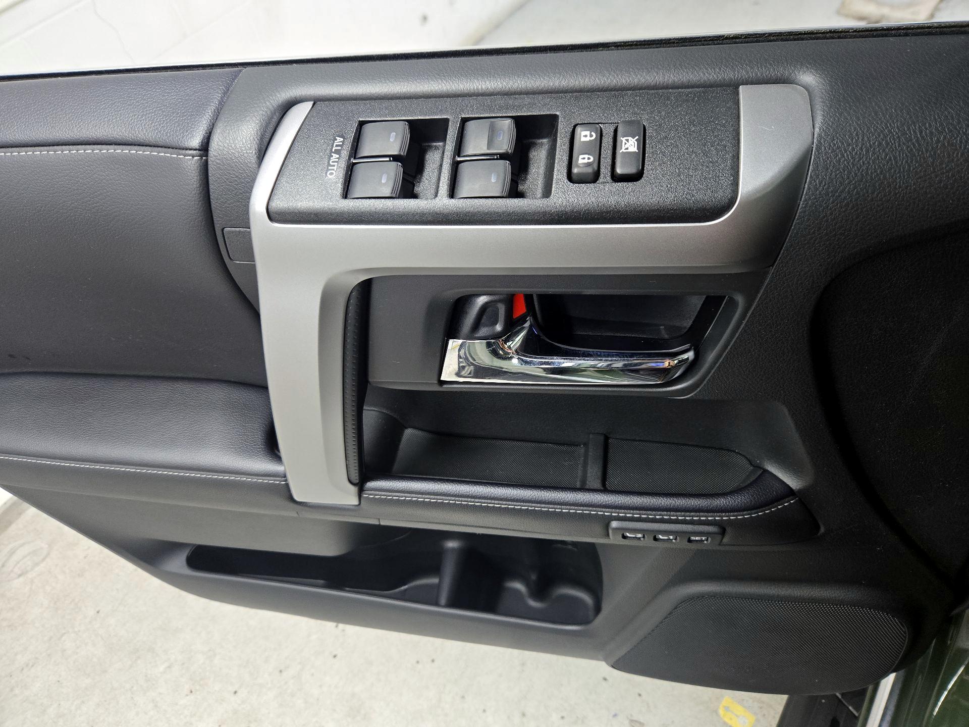 Thumbnail: 2022 Toyota 4Runner - 12